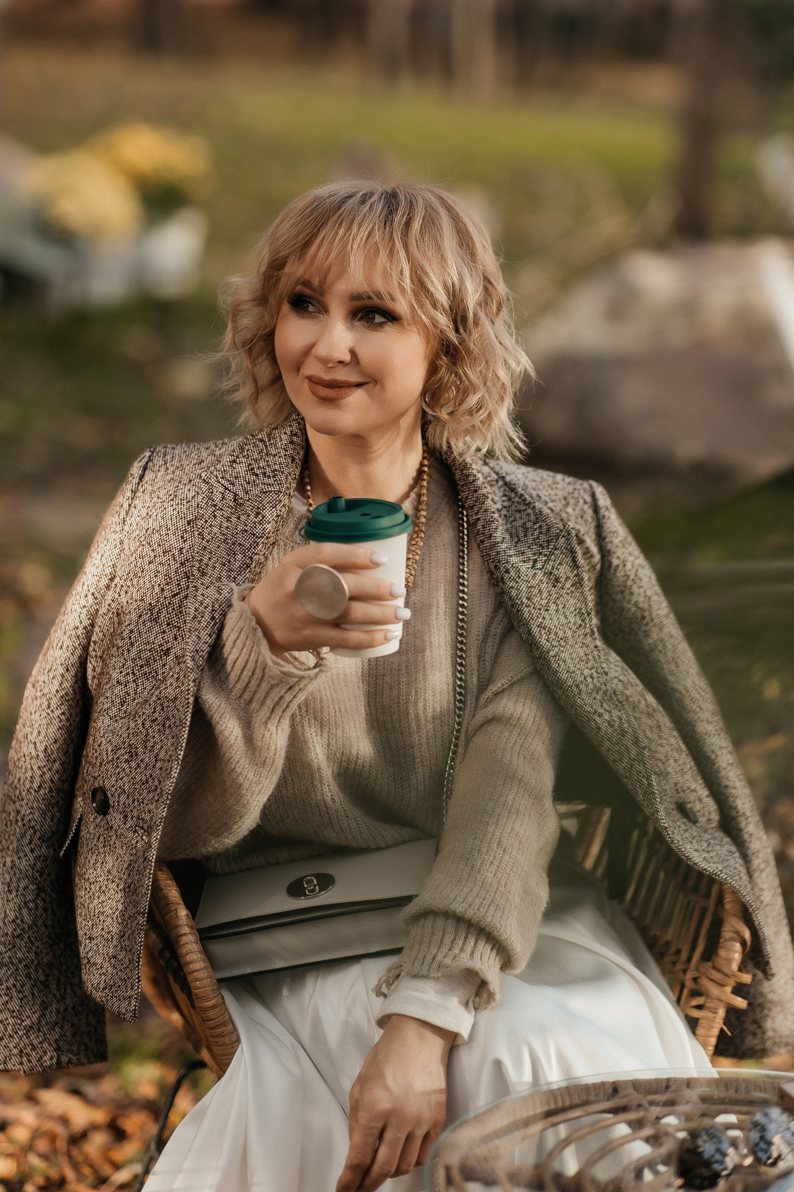 Маша и осень