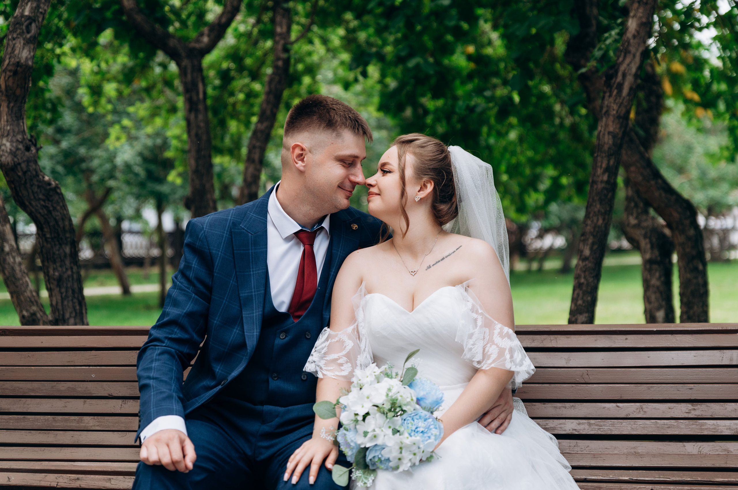 Прогулка, регистрация, банкет. Фотограф в Новосибирске