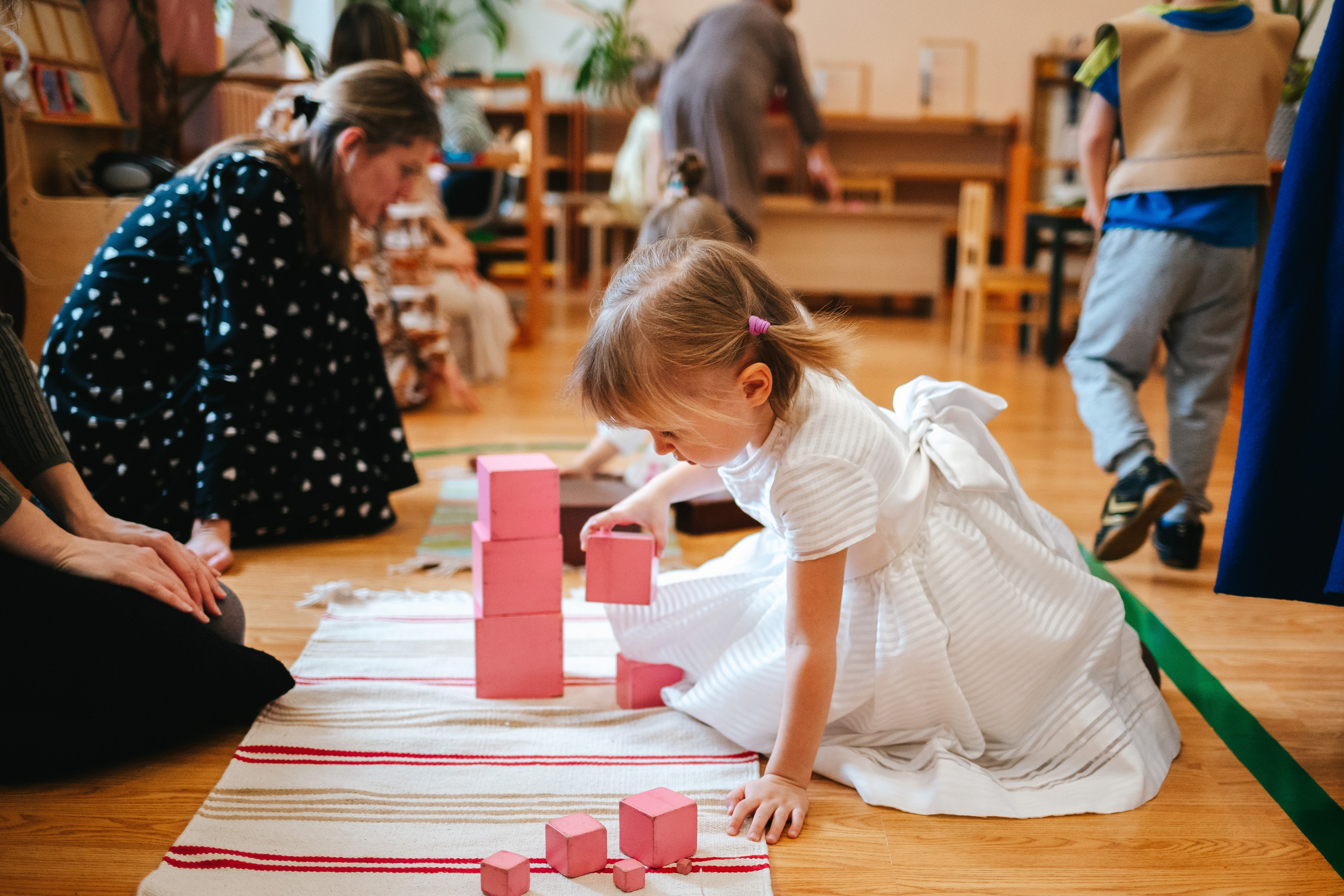8 марта в Монтессори-саду. Семейный lifestyle фотограф в Санкт-Петербурге Людмила Пахомова