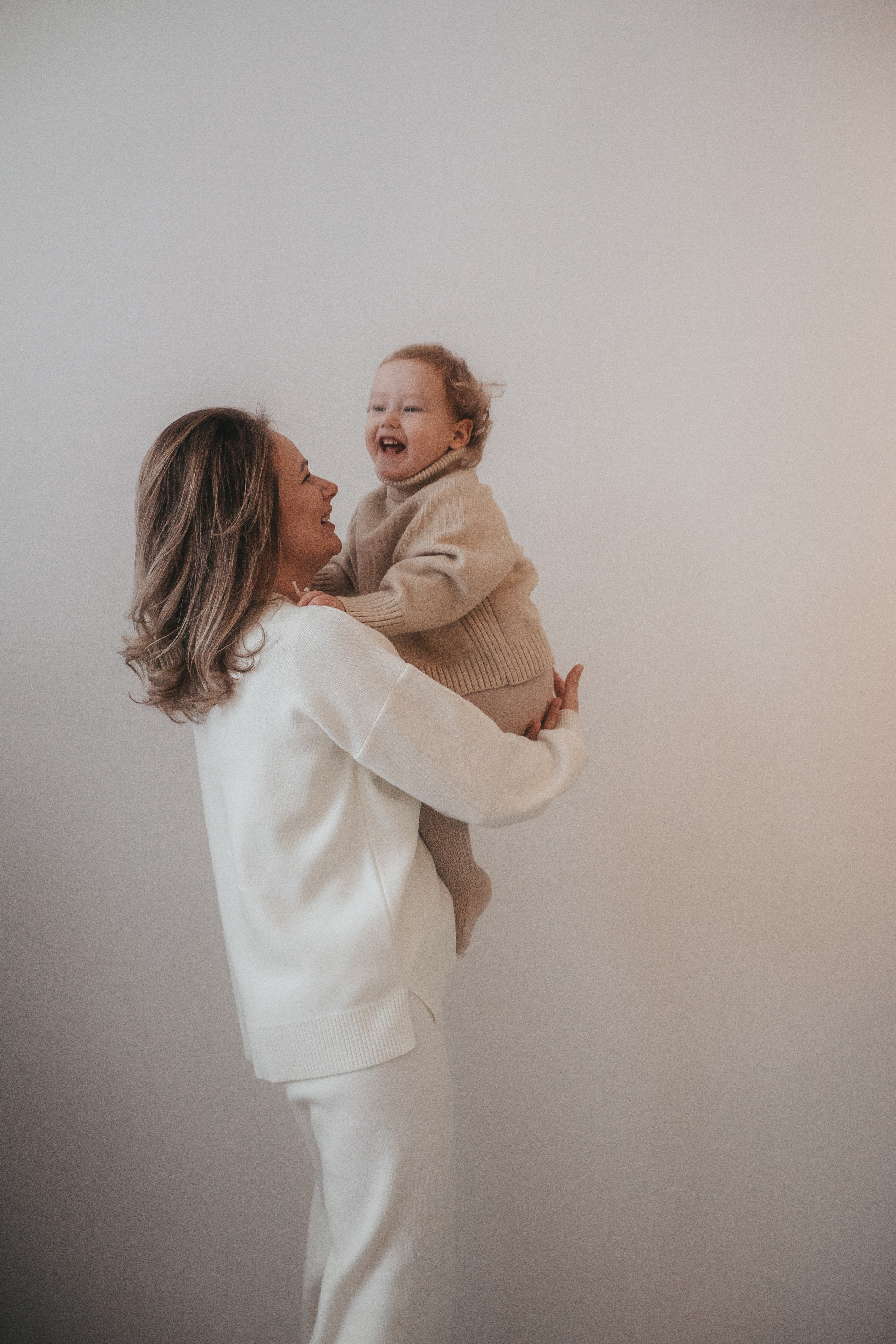 Фотосъемка новорожденных. Фотограф Крещения и Венчания в Москве