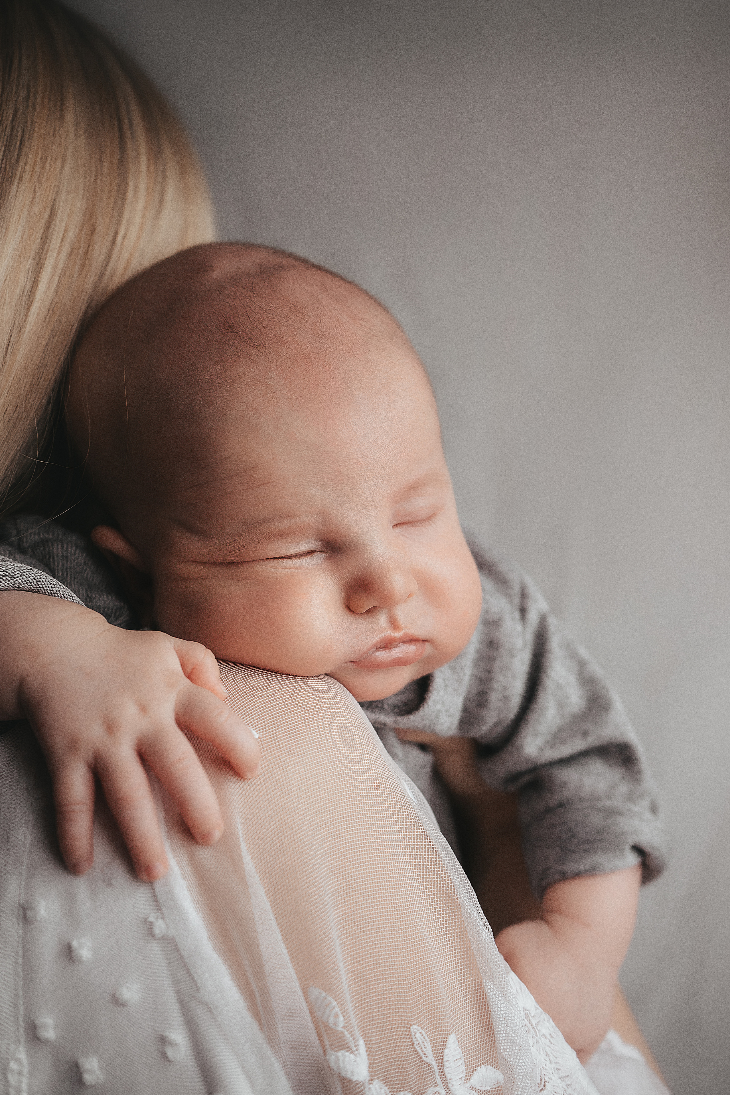 Фотосъемка новорожденных. Фотограф Крещения и Венчания в Москве