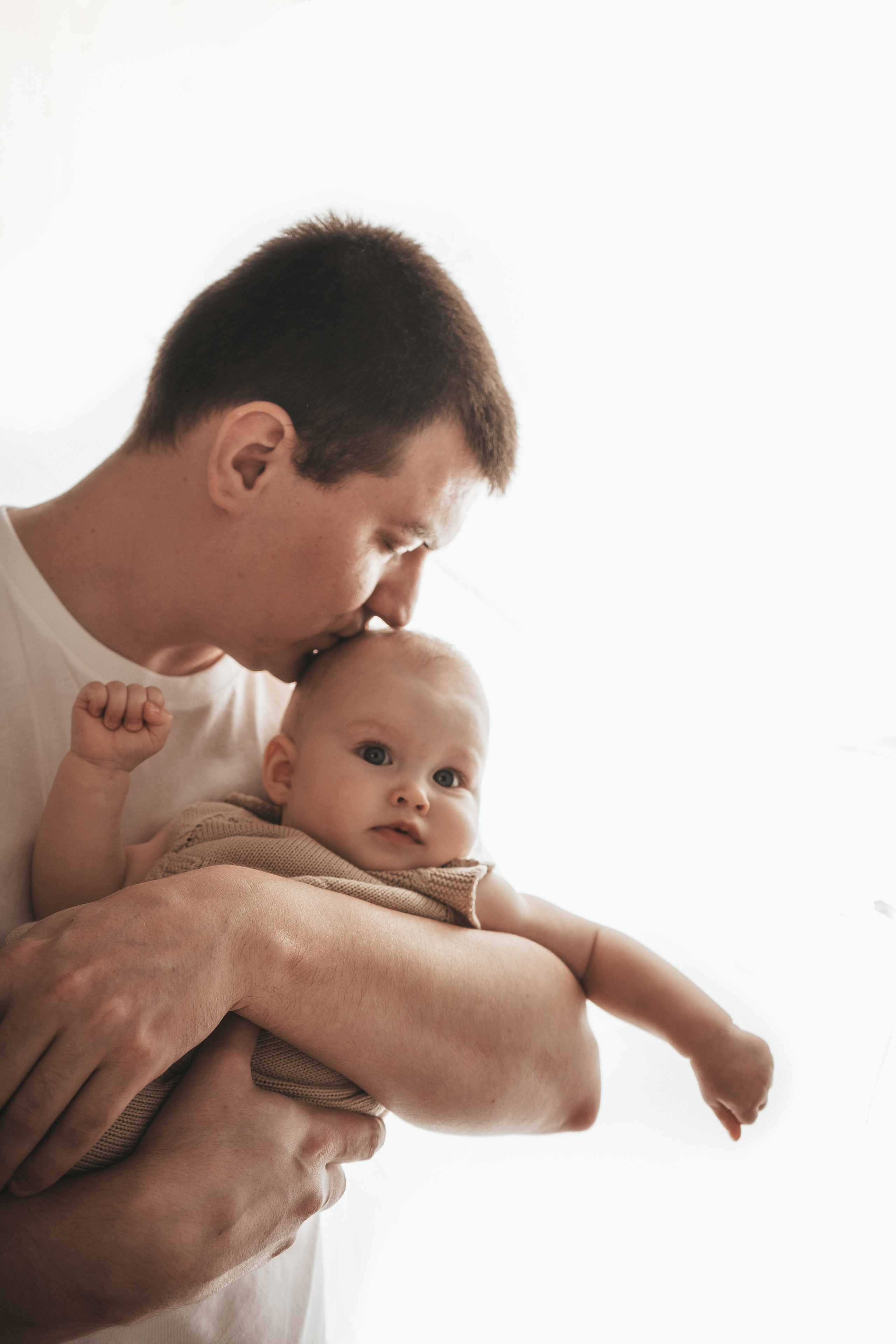 Фотосъемка новорожденных. Фотограф Крещения и Венчания в Москве