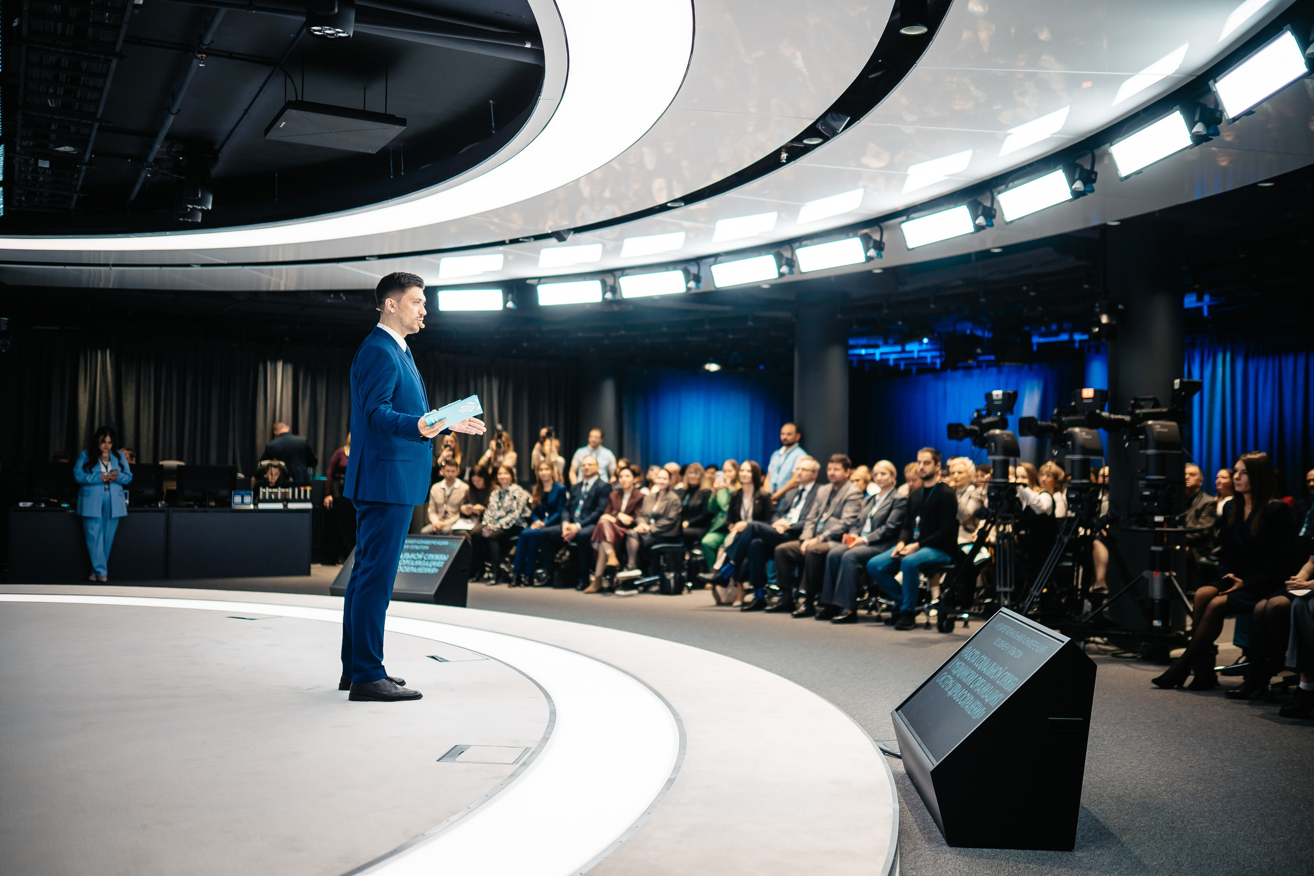 CONFERENCE. Lebeduff