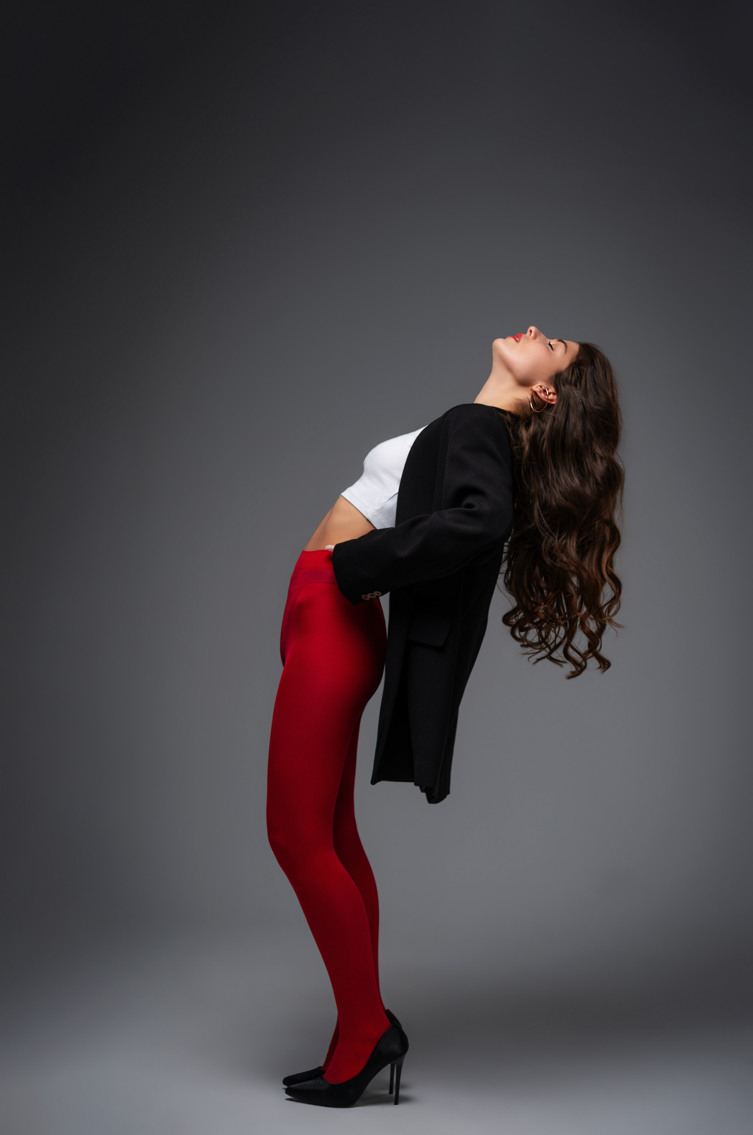 Стильная женская фотоссесия в студии