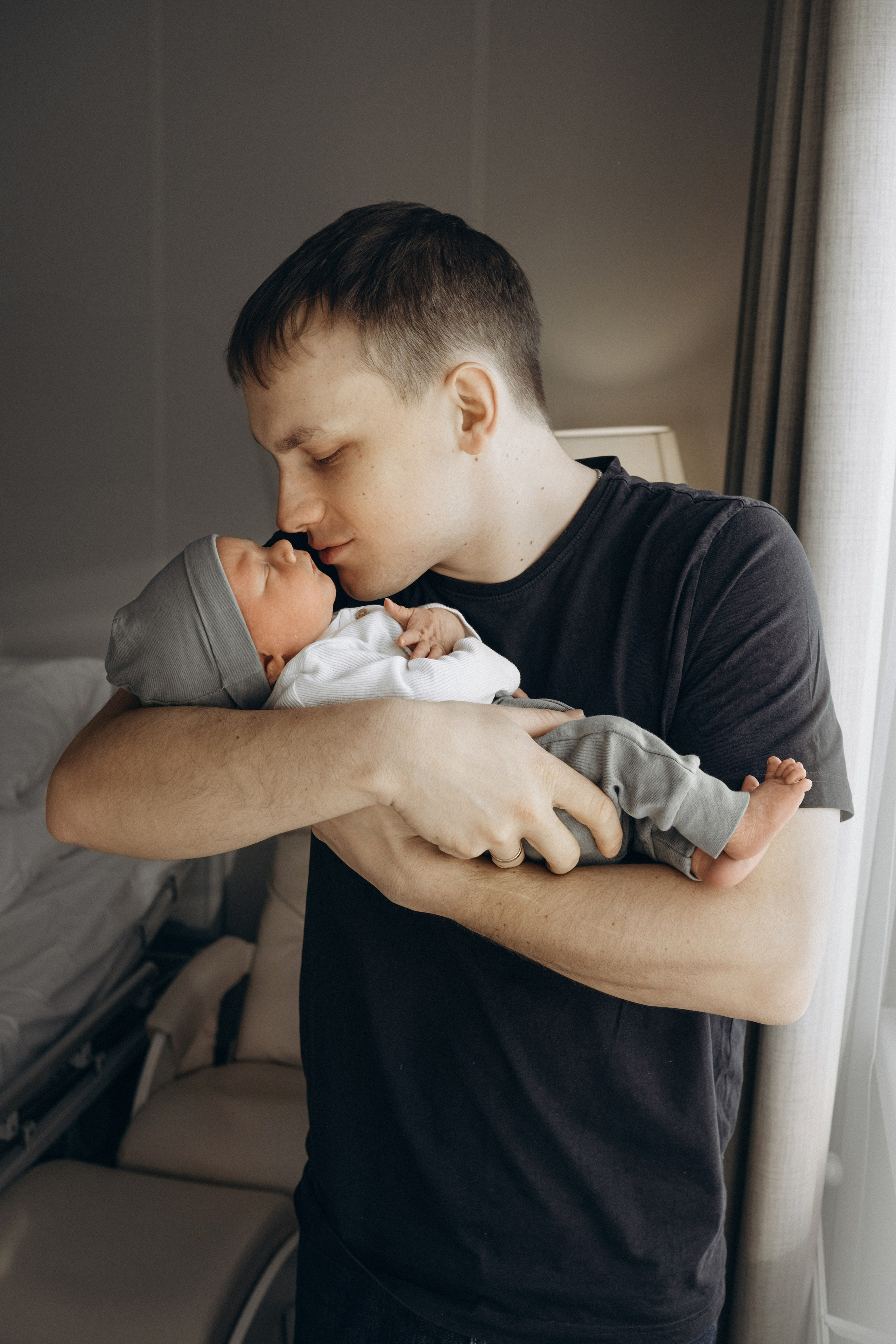 Выписка Тони, Саши и Гаврюши. Семейный и детский фотограф в Санкт-Петербурге