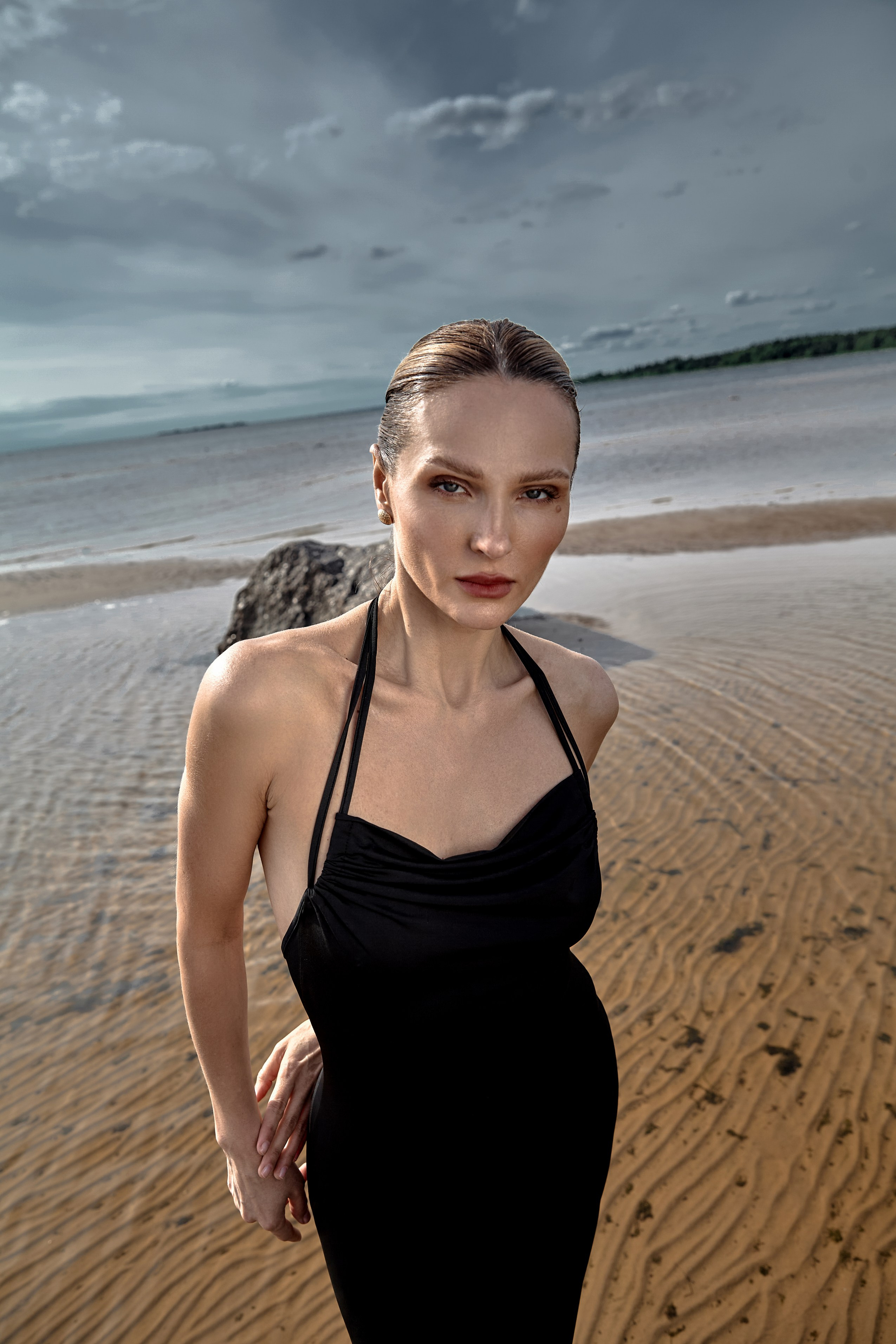 Фотосессия на пляже летом. Рекламный фотограф Санкт-Петербург Катерина Мишкель