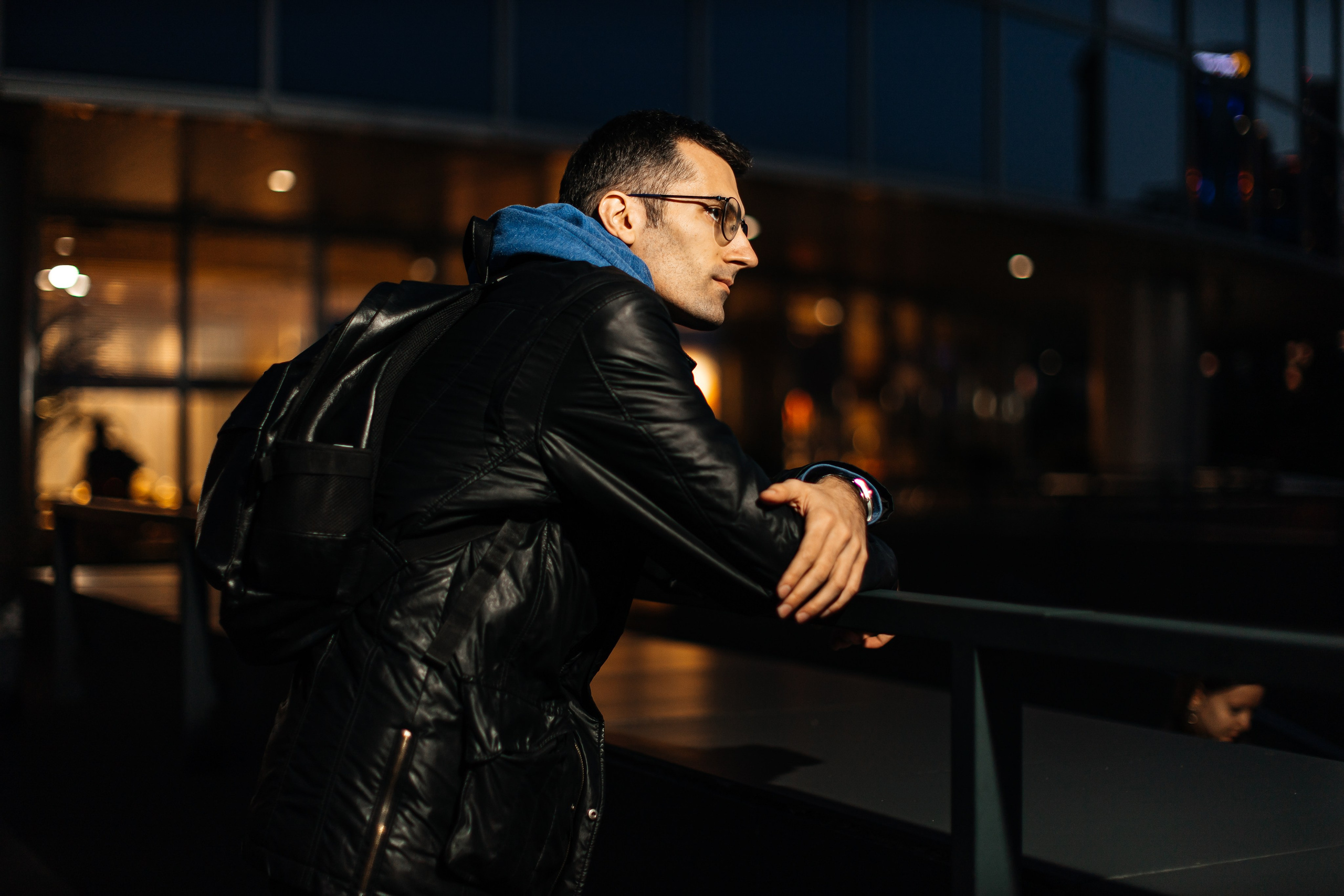 Мужской портрет, уличная фото съёмка. Александр Оношкин. Свадебный фотограф в Екатеринбурге