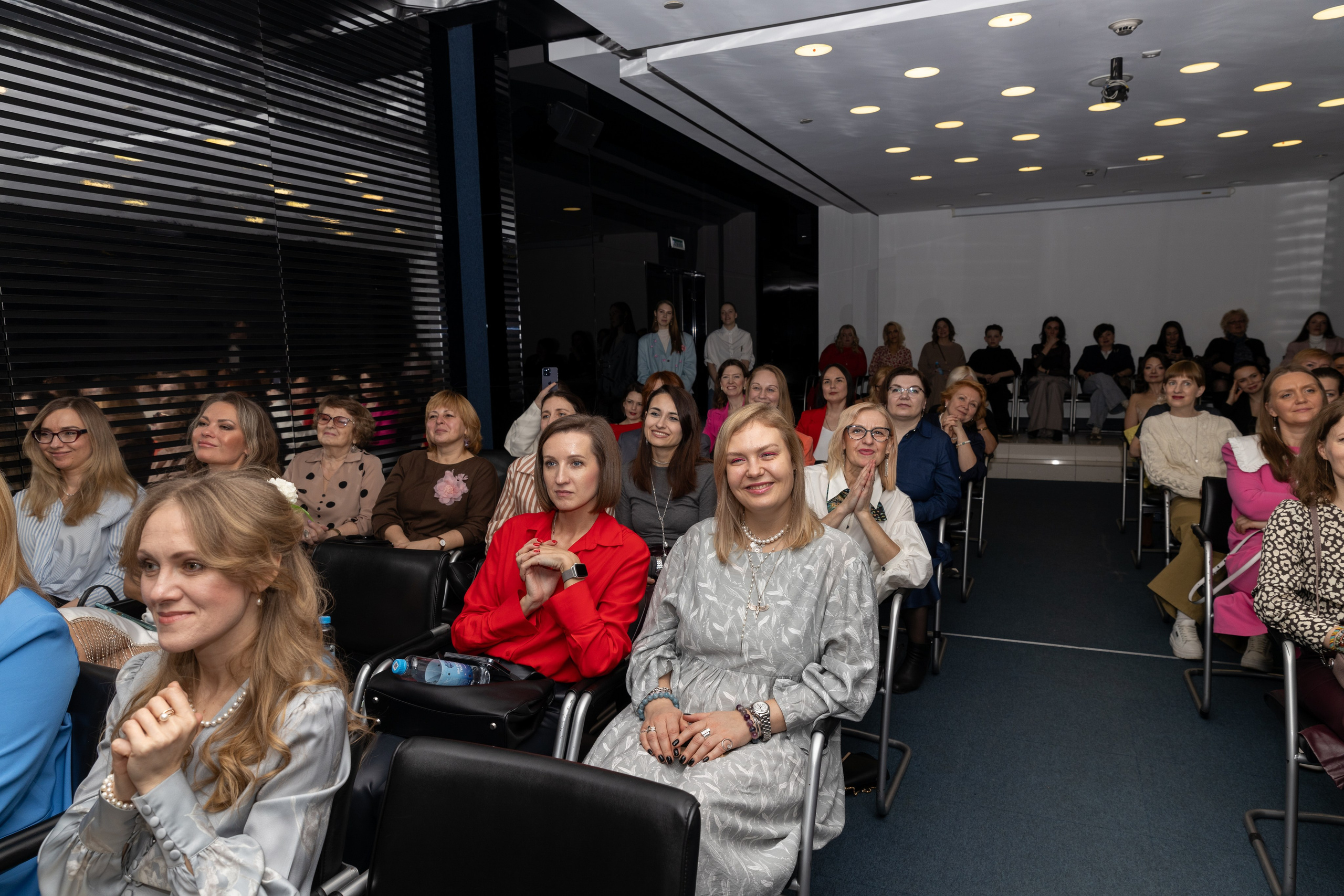 Презентация книги «История НИ одной женщины». Дацук Анна Фотограф из Екатеринбурга