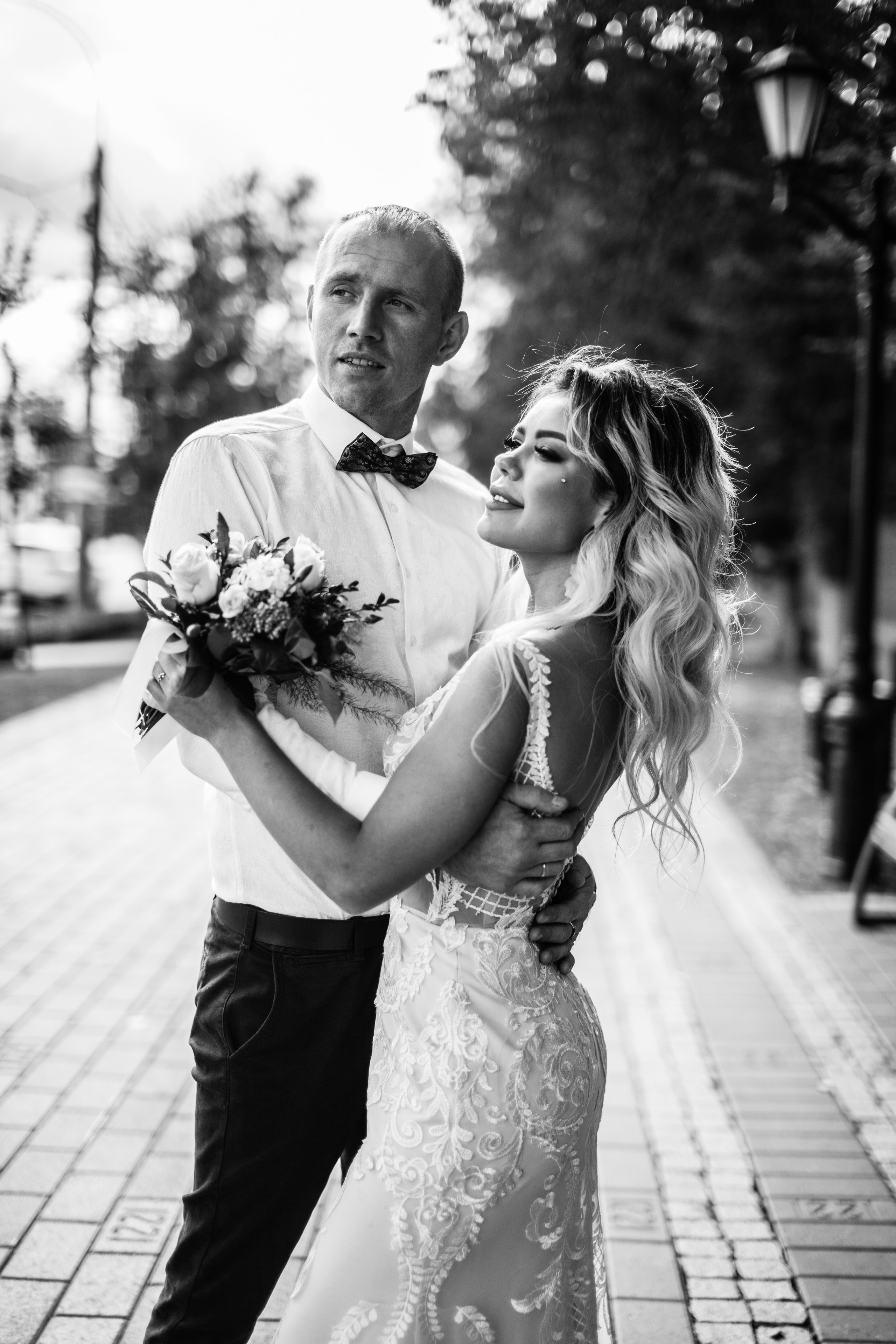 Свадебная фотосессия на улицах Нижнего Новгорода. Фотограф на крещение и венчание в Нижнем Новгороде.Свадебный Фотограф