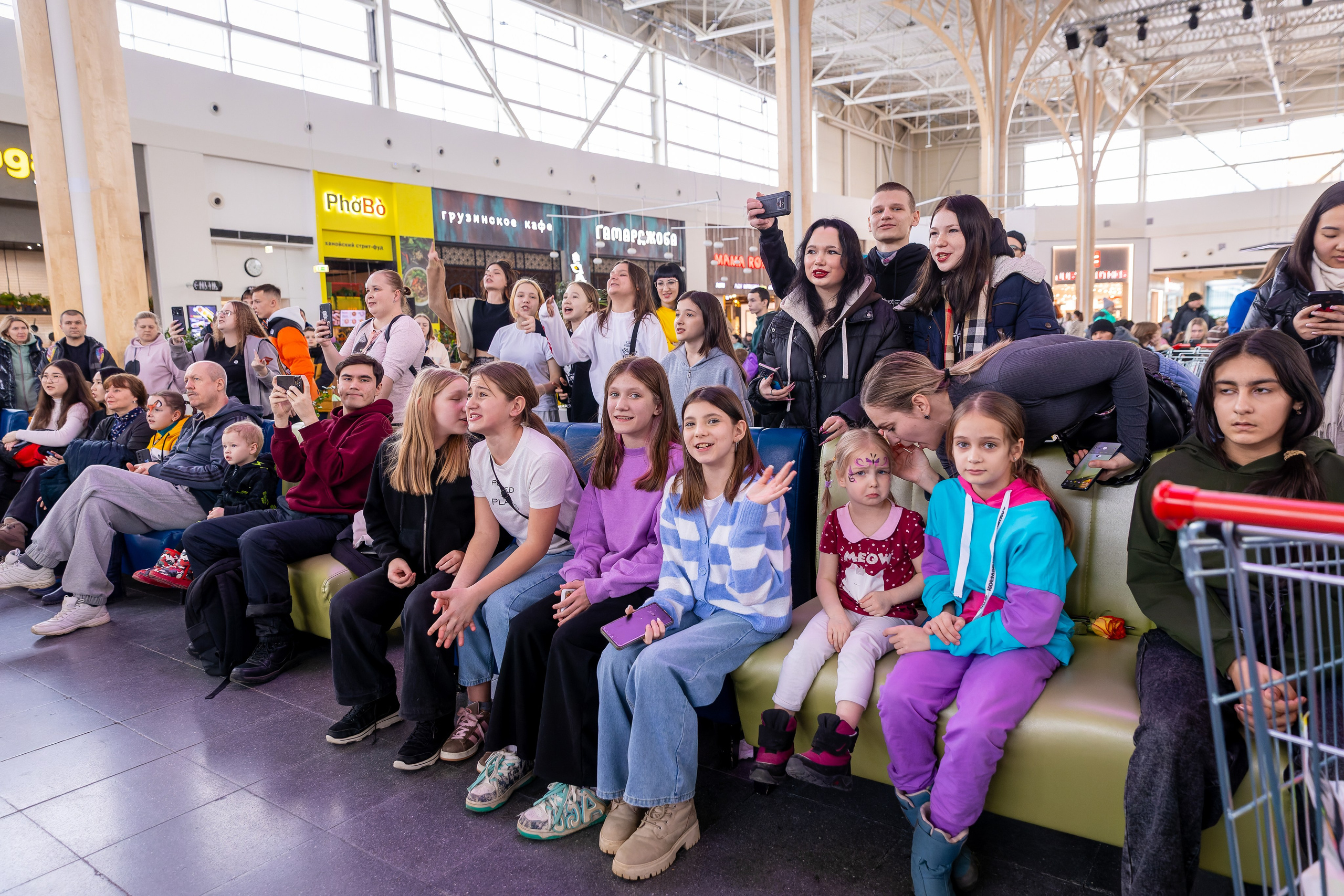 Фото отчет с мероприятия ТЦ Мега 12 лет. Фотограф в Самаре Максим Тырин