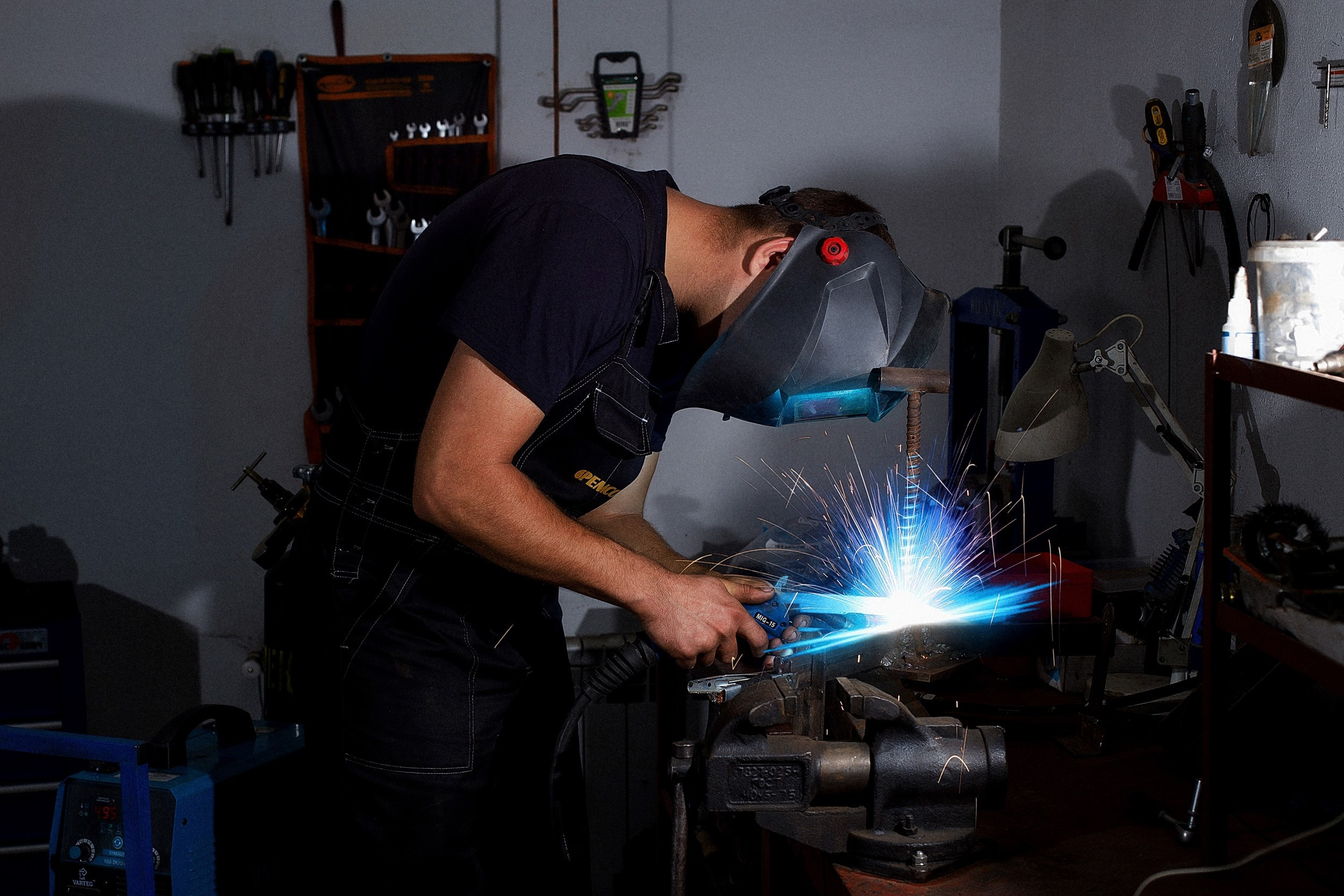 Для автосервиса. Свадебный фотограф, фотограф на крещение, фотограф на день рождения в Воронеже