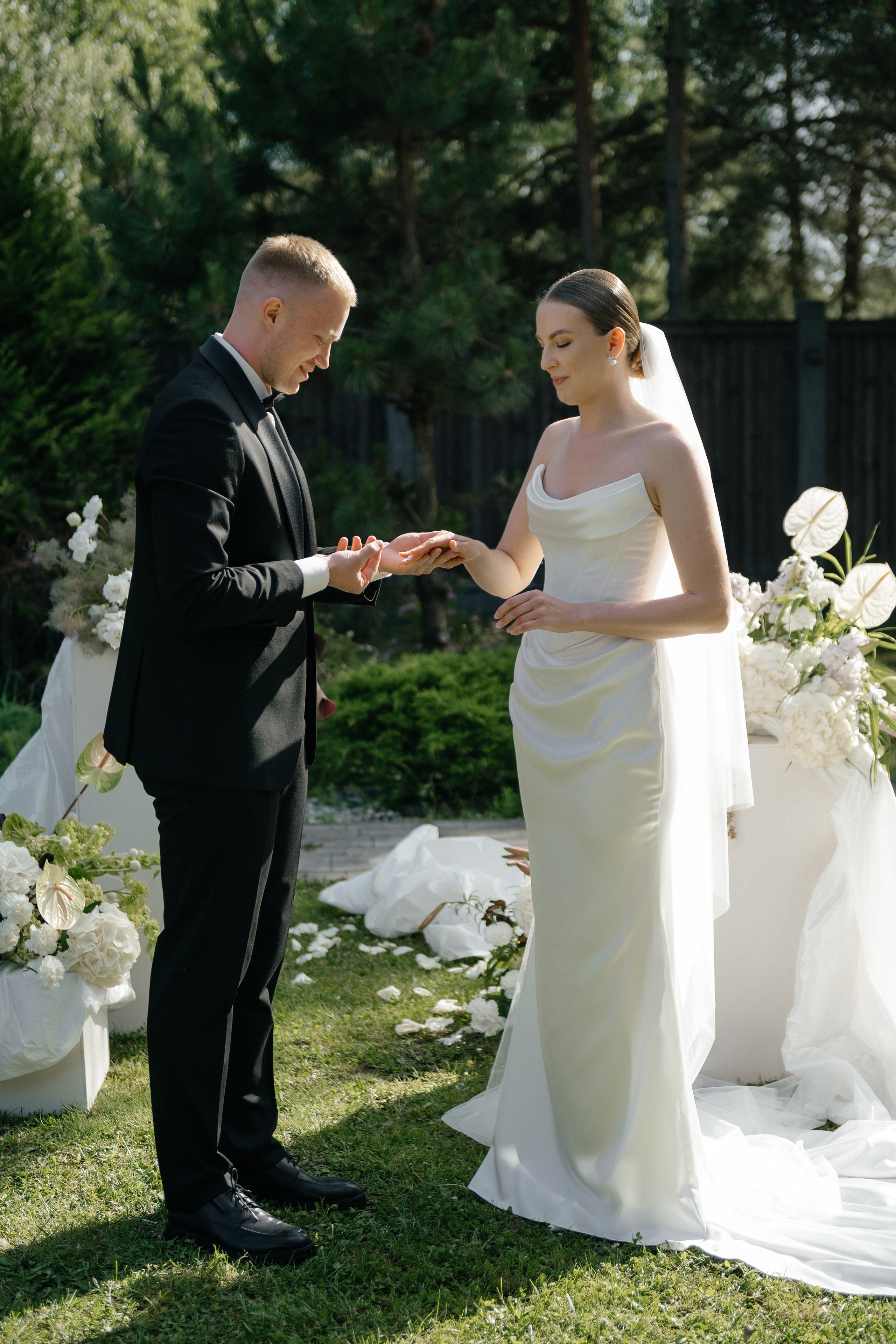 Wedding day in DELICE CHALET. Wedding PHOTOGRAPHER Andrew Vnukov