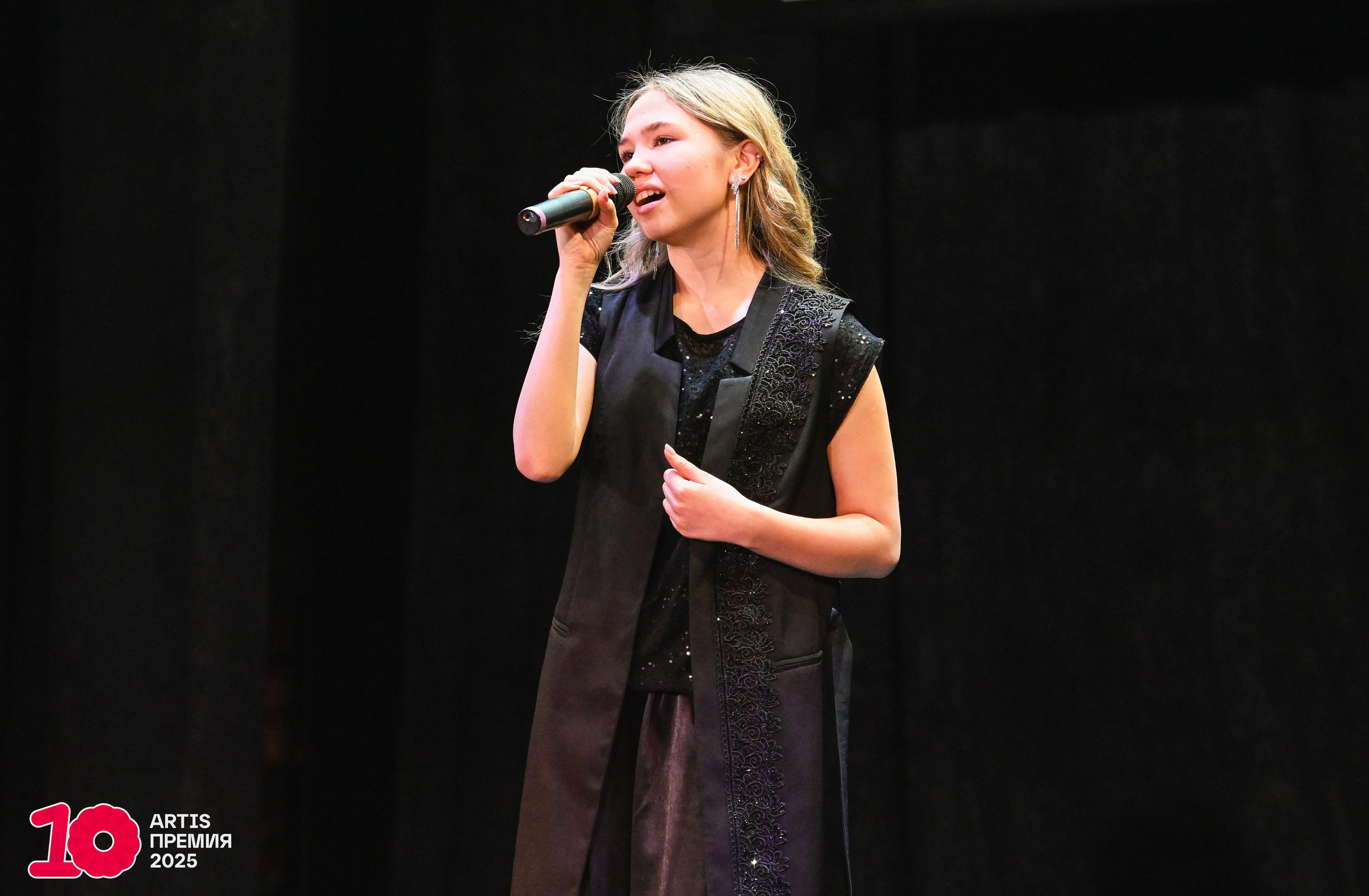 30.11.2025 «Я МОГУ!» Международная премия «ARTIS-2025» Категория «Вокал». Медиастудия Фото Концепт