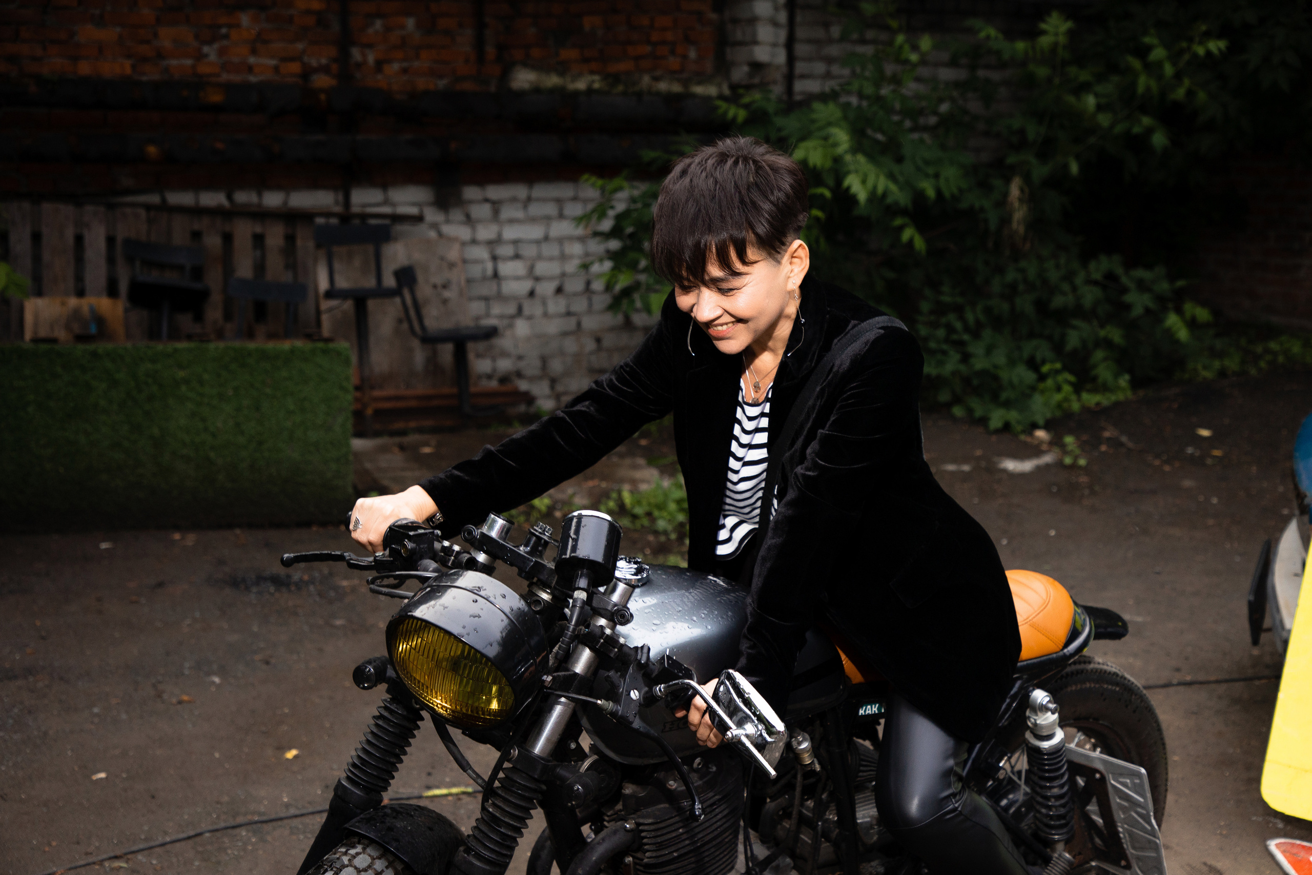 2022-06-29 Лекция Марии Барковой (Энди Уорхол). Фотограф Денис Лесковский (Тюмень)