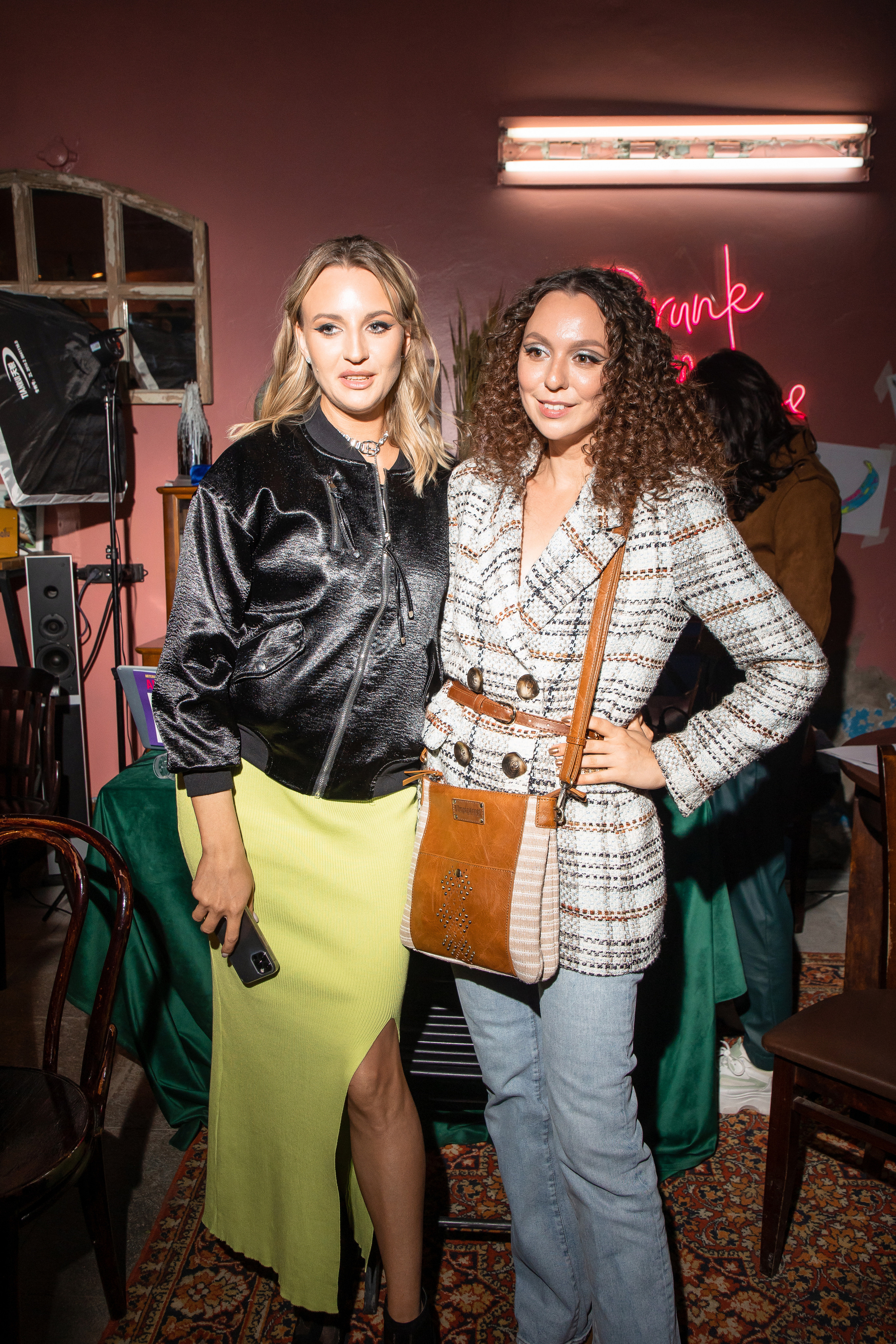 2022-06-29 Лекция Марии Барковой (Энди Уорхол). Фотограф Денис Лесковский (Тюмень)