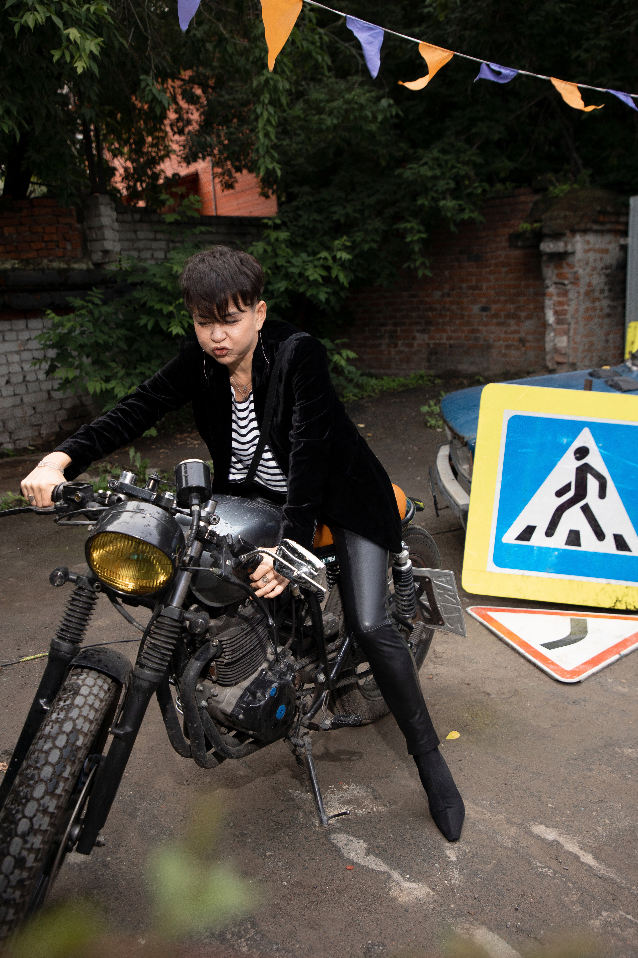 2022-06-29 Лекция Марии Барковой (Энди Уорхол). Фотограф Денис Лесковский (Тюмень)