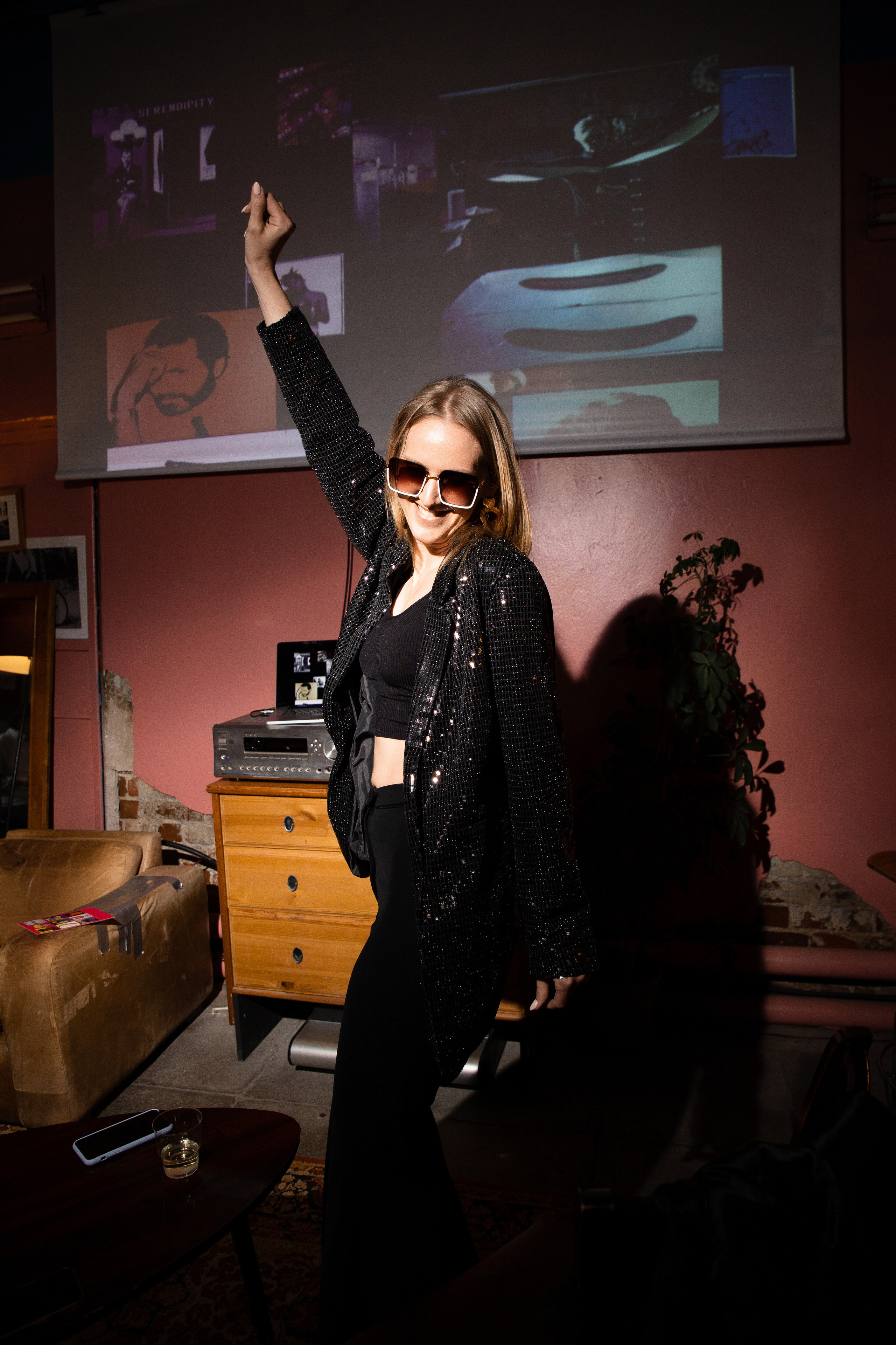 2022-06-29 Лекция Марии Барковой (Энди Уорхол). Фотограф Денис Лесковский (Тюмень)