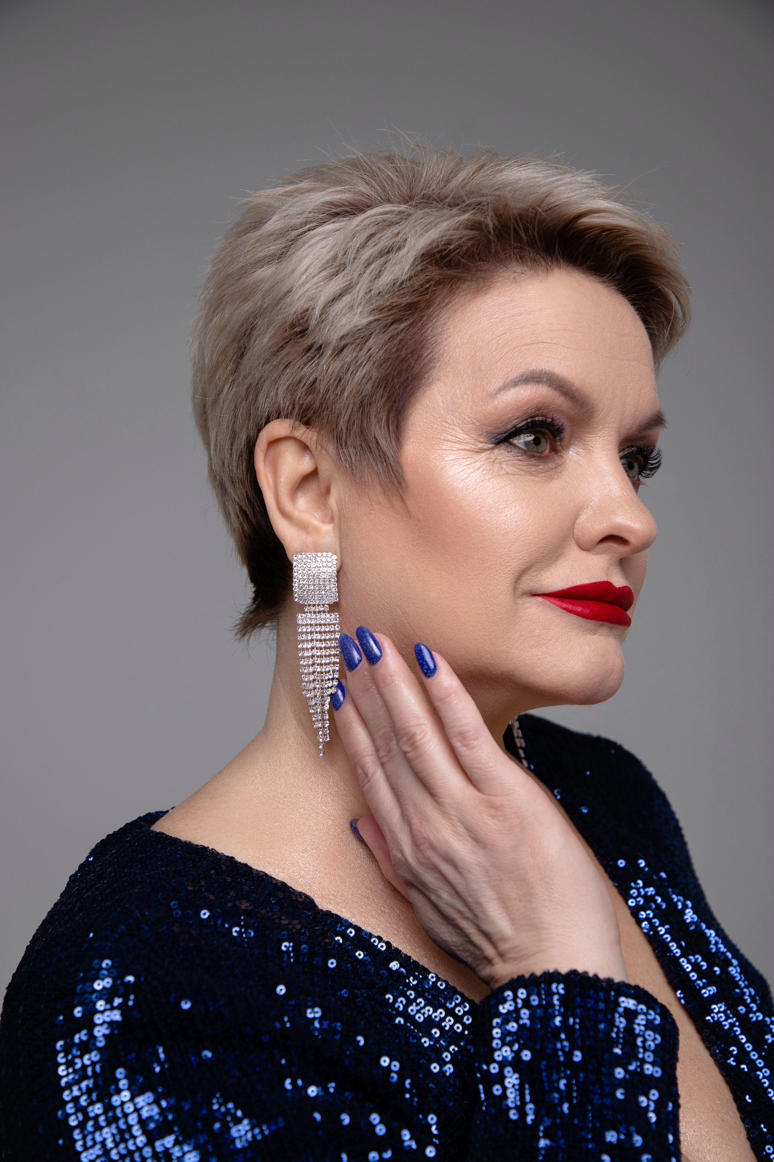 Фотосессия двух сестер с мамой. Фотограф Денис Лесковский (Тюмень)