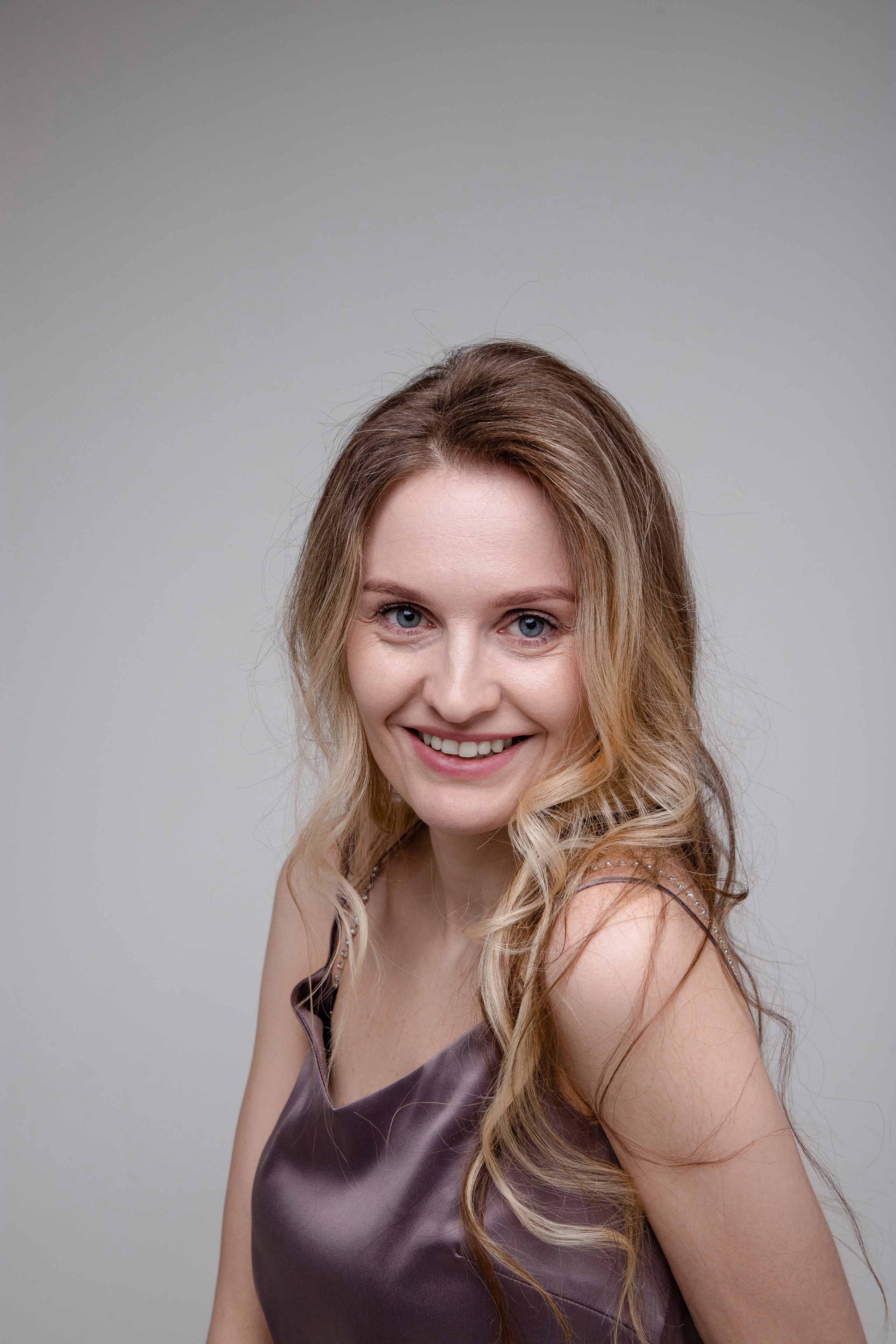 Фотосессия двух сестер с мамой. Фотограф Денис Лесковский (Тюмень)