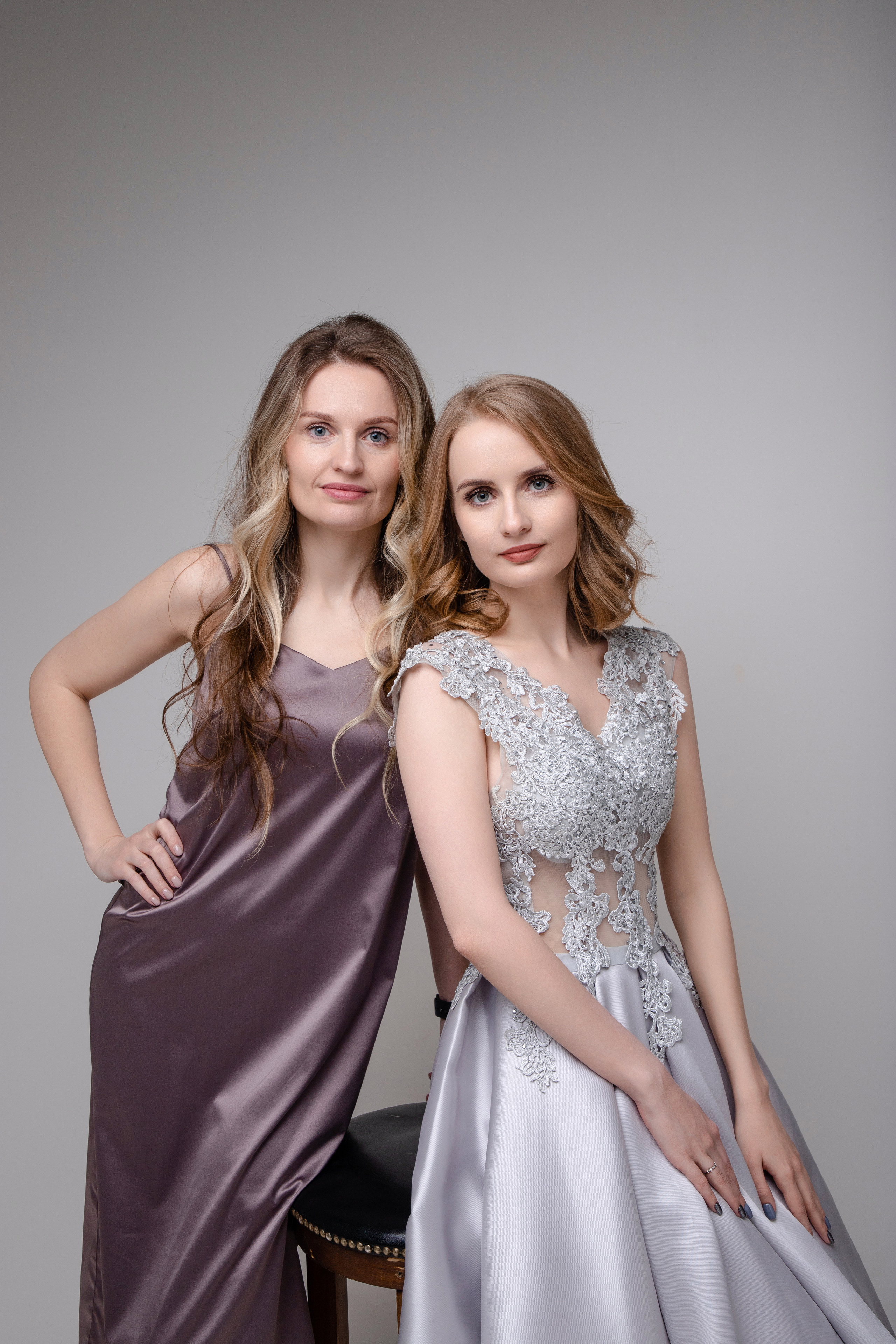 Фотосессия двух сестер с мамой. Фотограф Денис Лесковский (Тюмень)