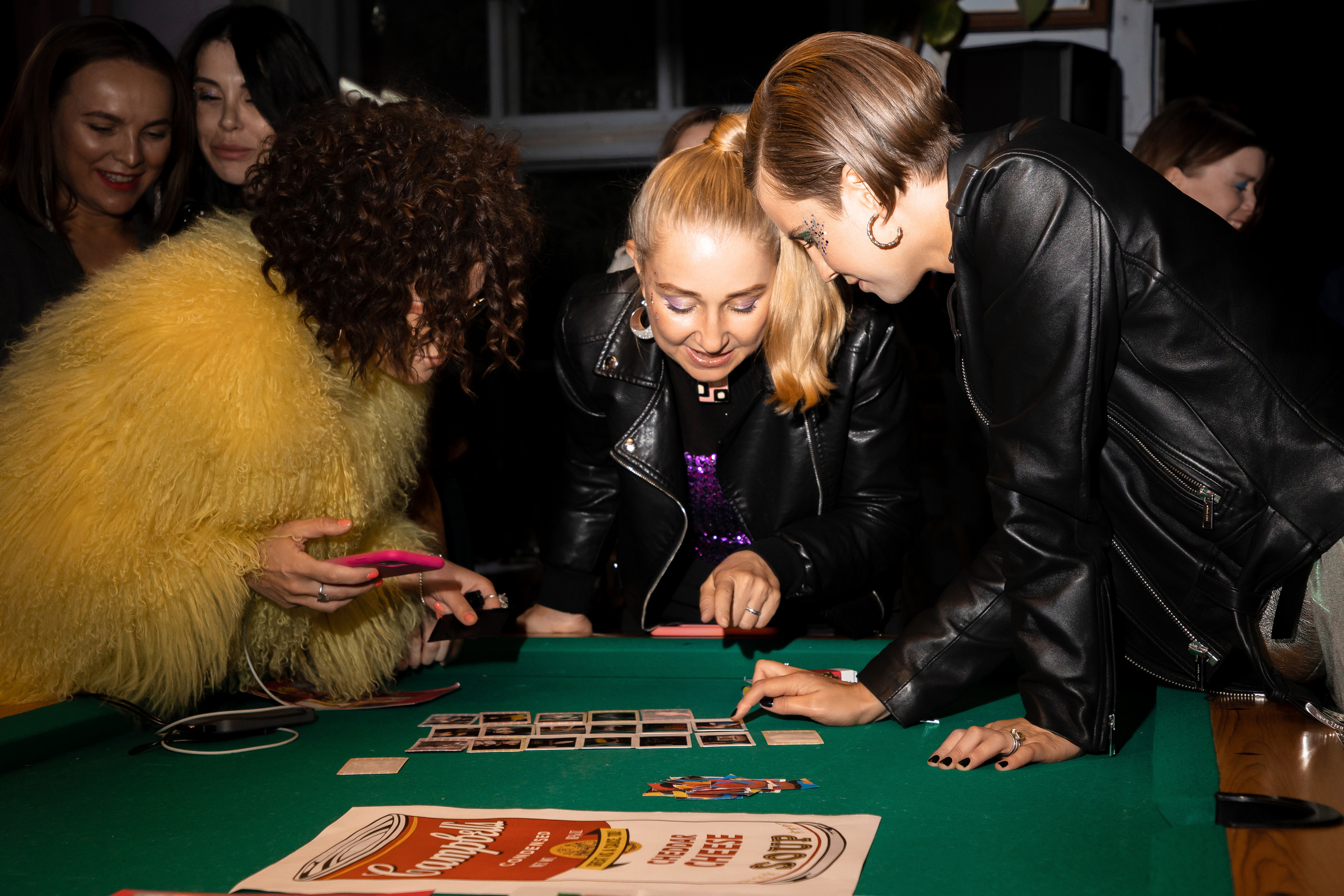 2022-06-29 Лекция Марии Барковой (Энди Уорхол). Фотограф Денис Лесковский (Тюмень)