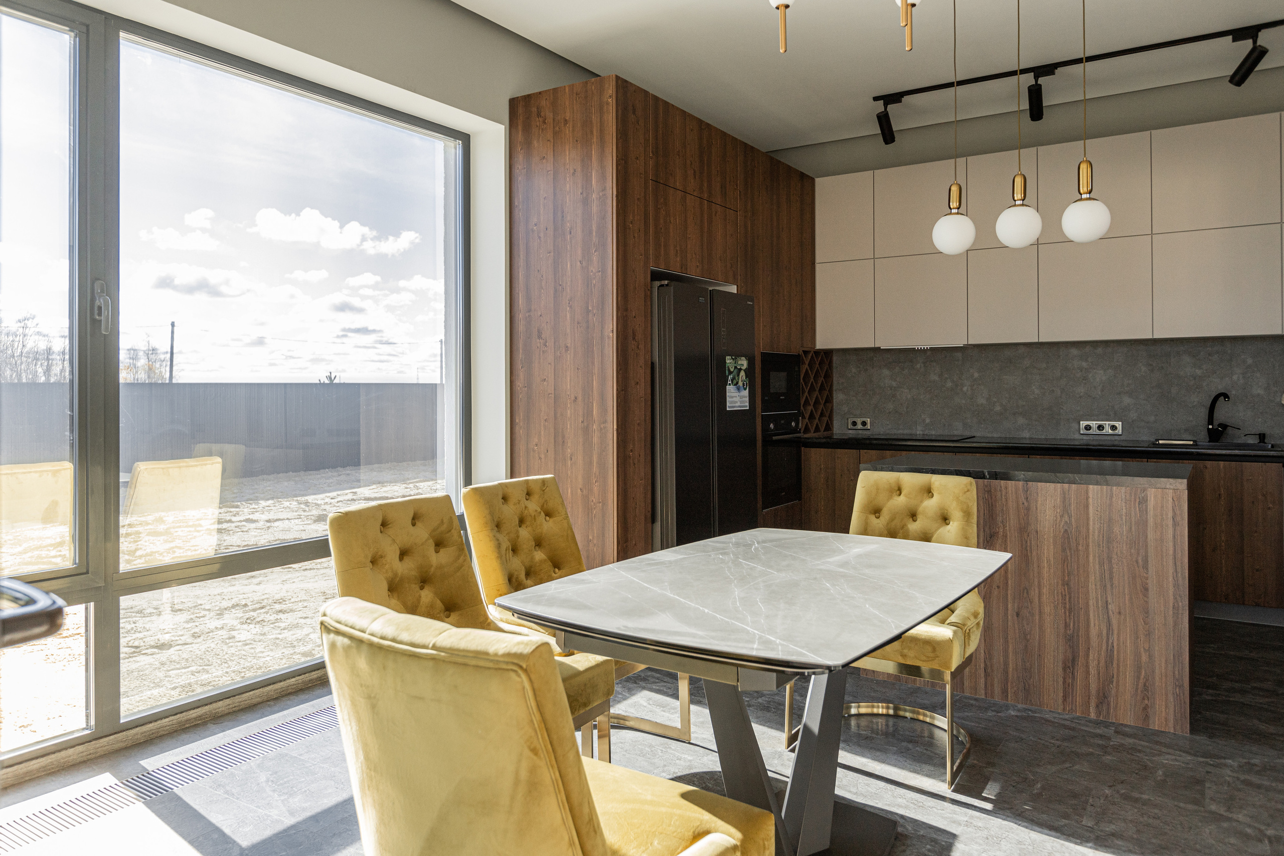 Предпродажная съемка коттеджа в Зубарево. Фотограф Денис Лесковский (Тюмень)