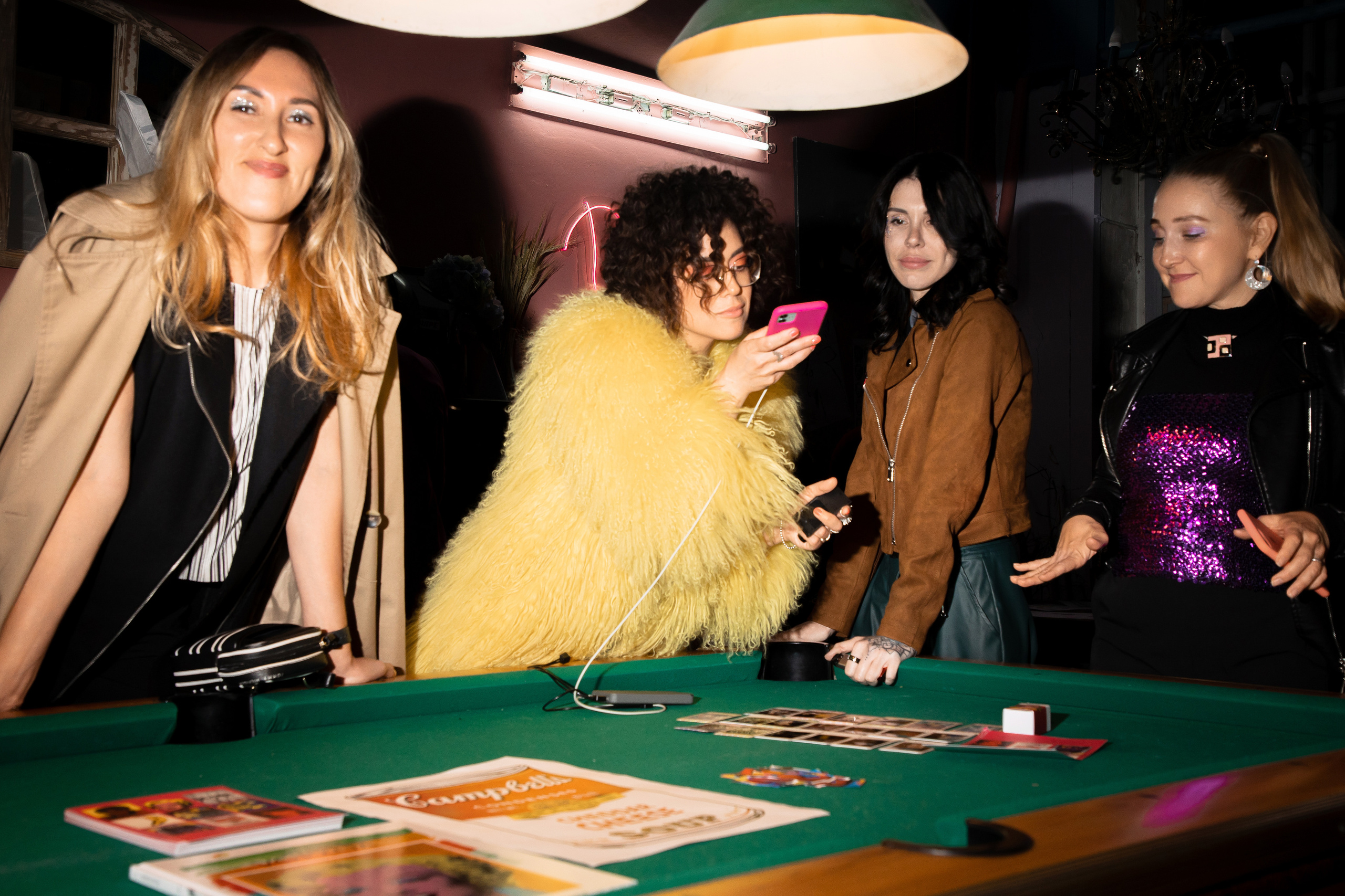 2022-06-29 Лекция Марии Барковой (Энди Уорхол). Фотограф Денис Лесковский (Тюмень)