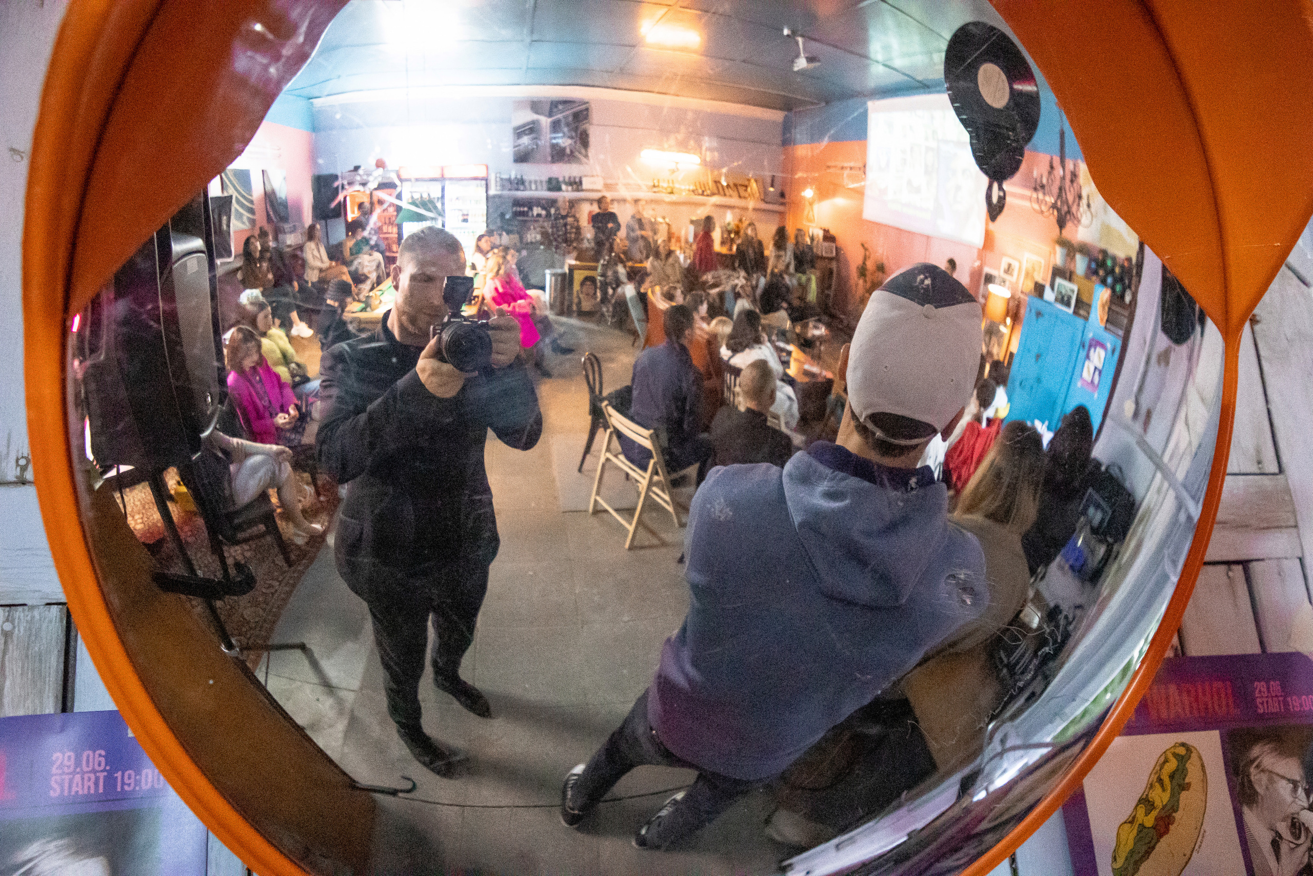 2022-06-29 Лекция Марии Барковой (Энди Уорхол). Фотограф Денис Лесковский (Тюмень)