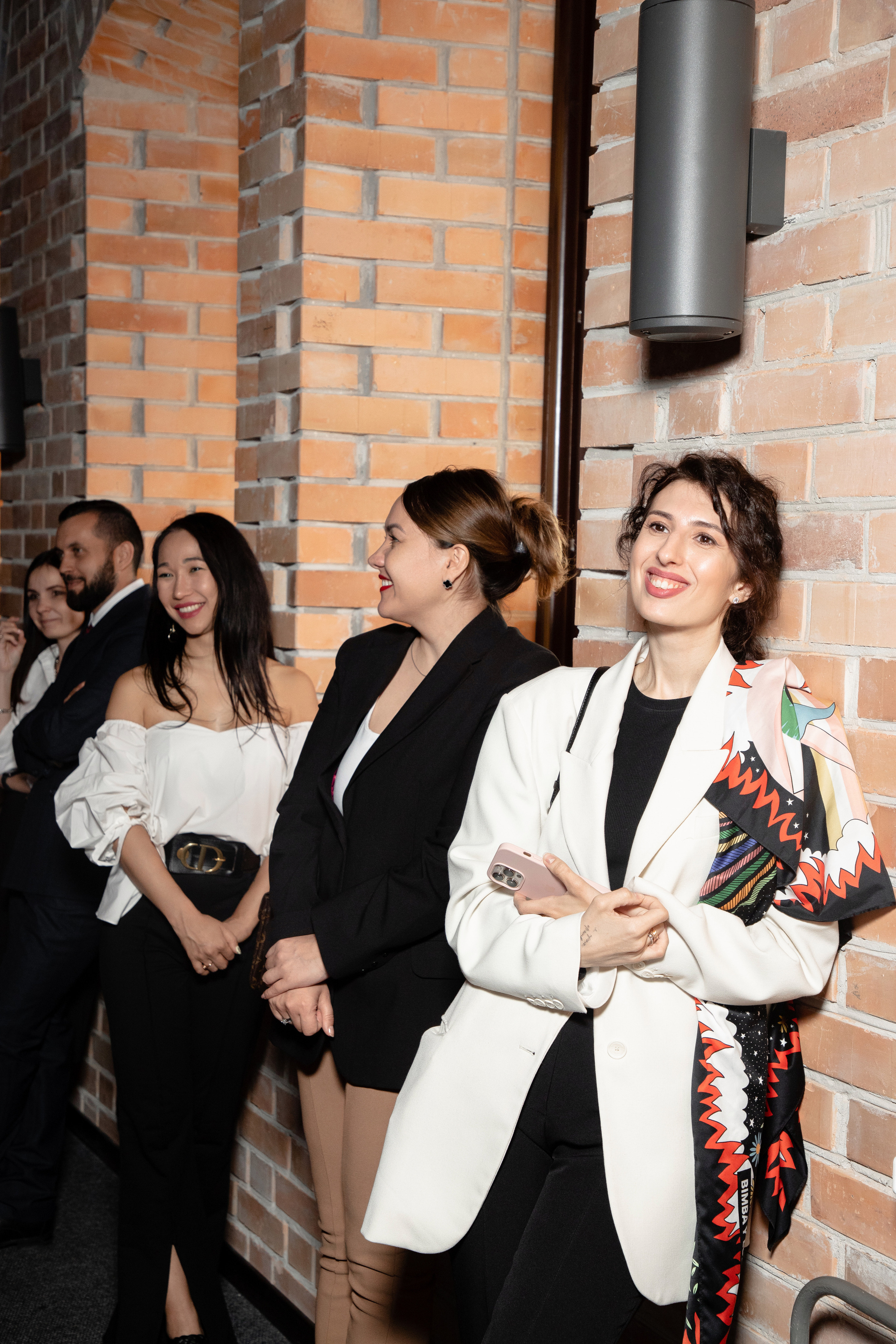 Презентация книги Светы Захаровой "Ты уже бренд". Фотограф Денис Лесковский (Тюмень)