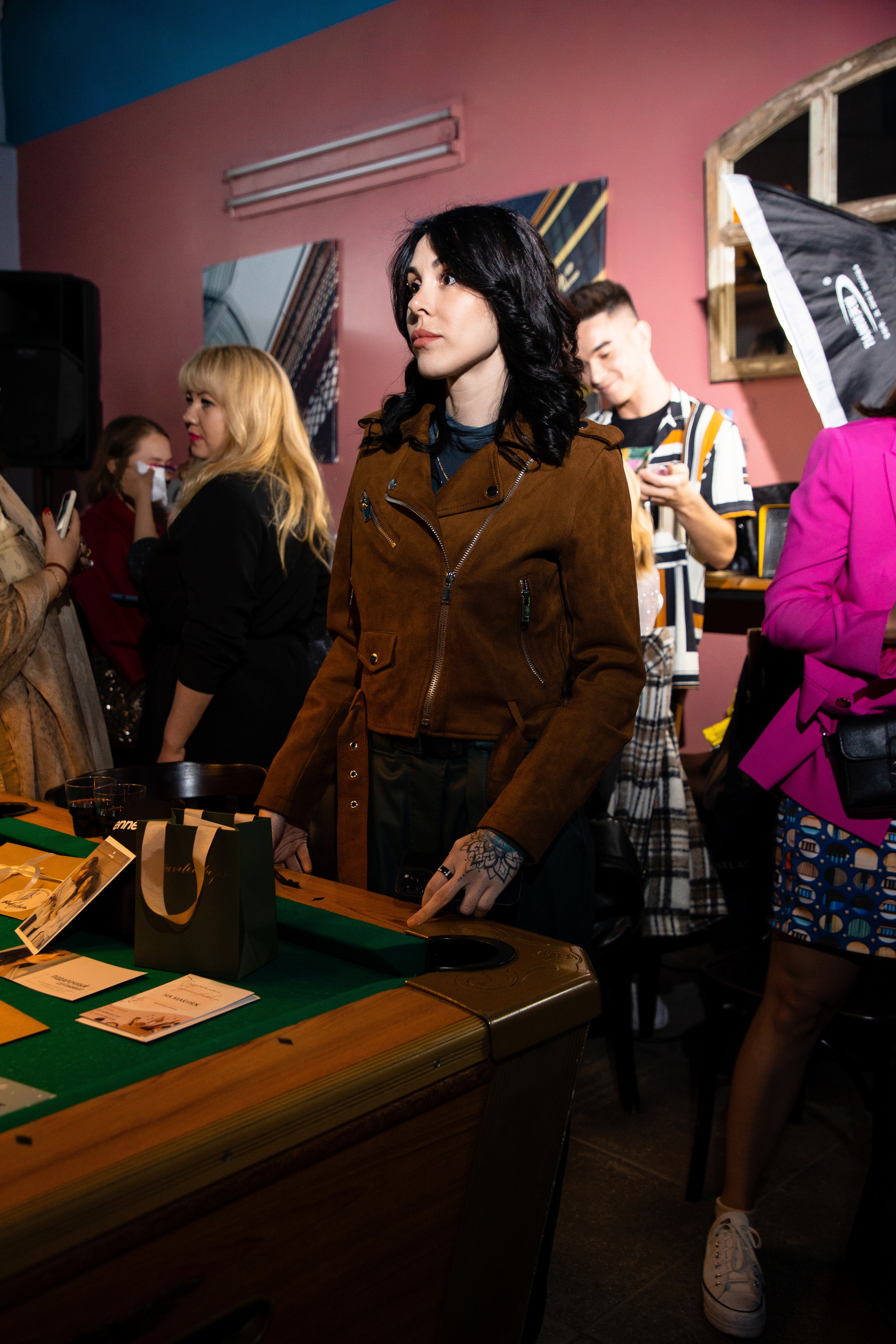 2022-06-29 Лекция Марии Барковой (Энди Уорхол). Фотограф Денис Лесковский (Тюмень)