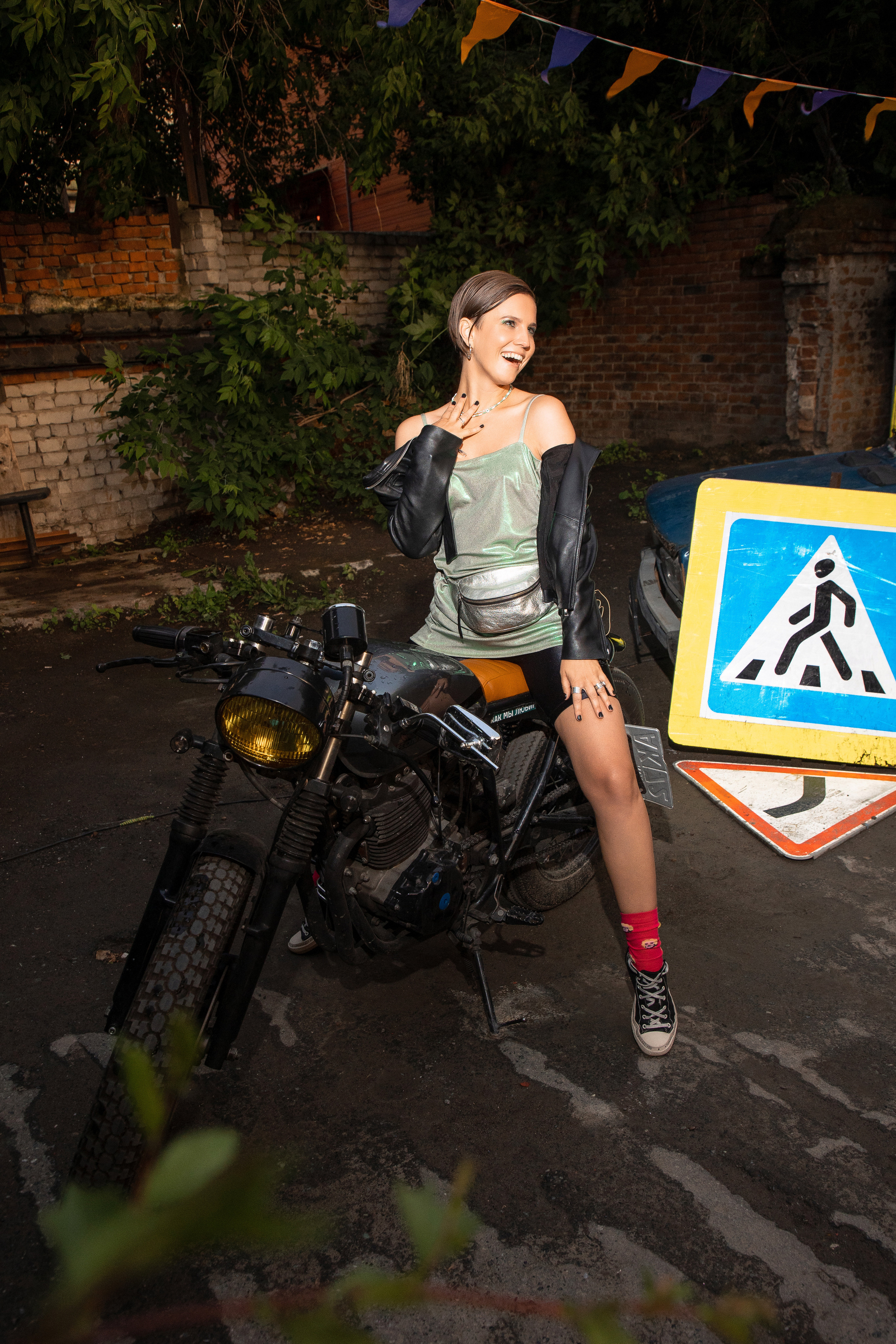 2022-06-29 Лекция Марии Барковой (Энди Уорхол). Фотограф Денис Лесковский (Тюмень)