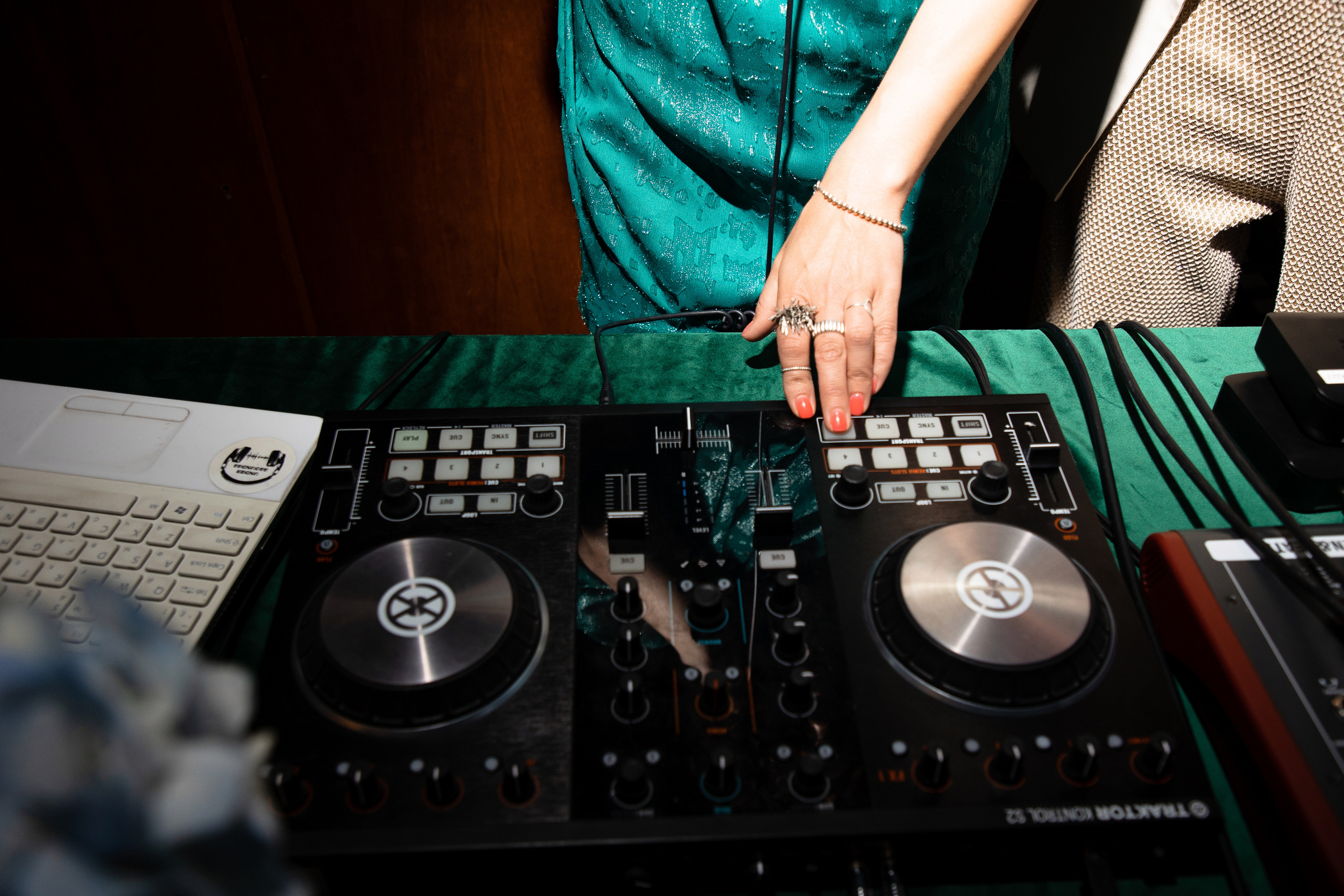 2022-06-29 Лекция Марии Барковой (Энди Уорхол). Фотограф Денис Лесковский (Тюмень)