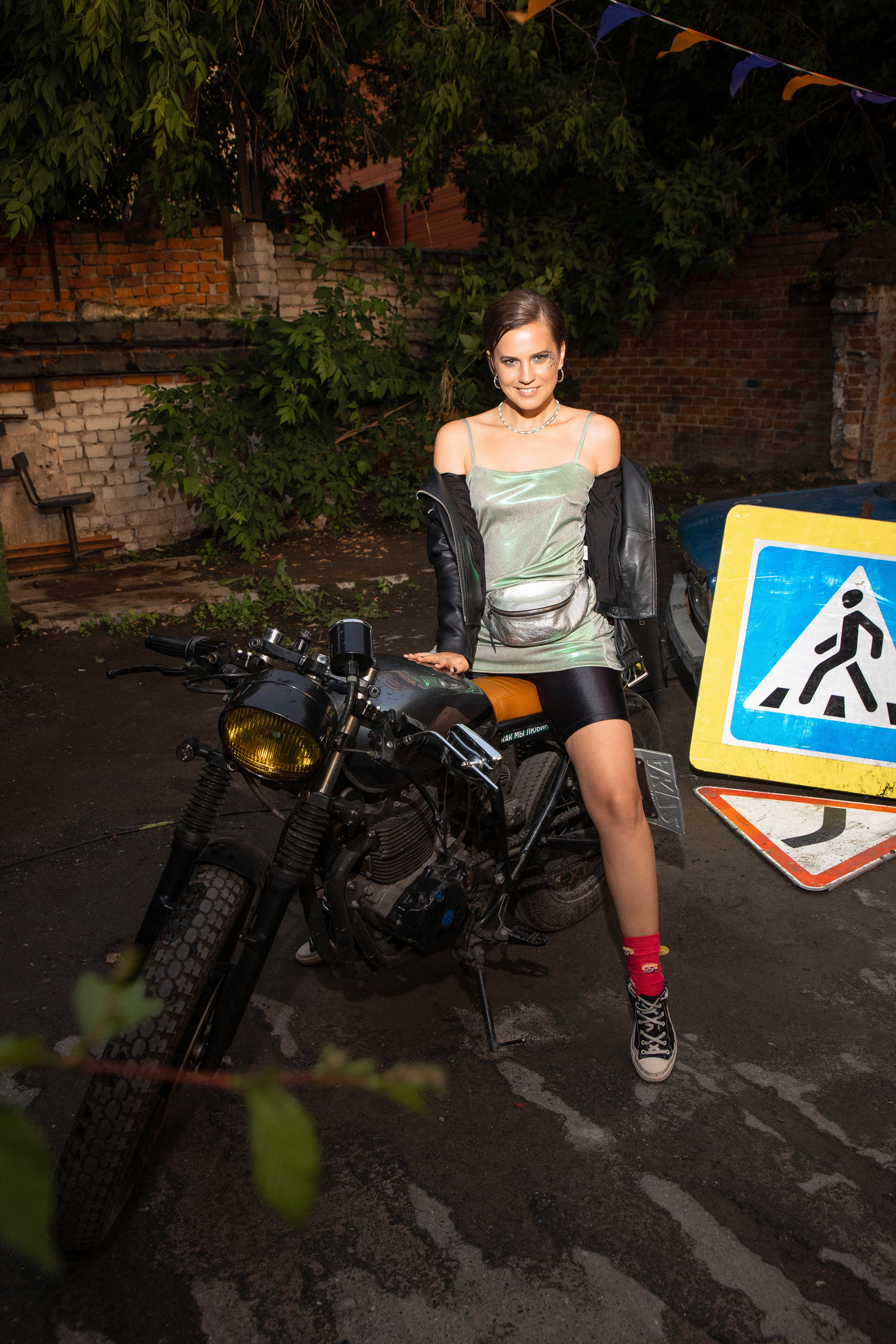 2022-06-29 Лекция Марии Барковой (Энди Уорхол). Фотограф Денис Лесковский (Тюмень)