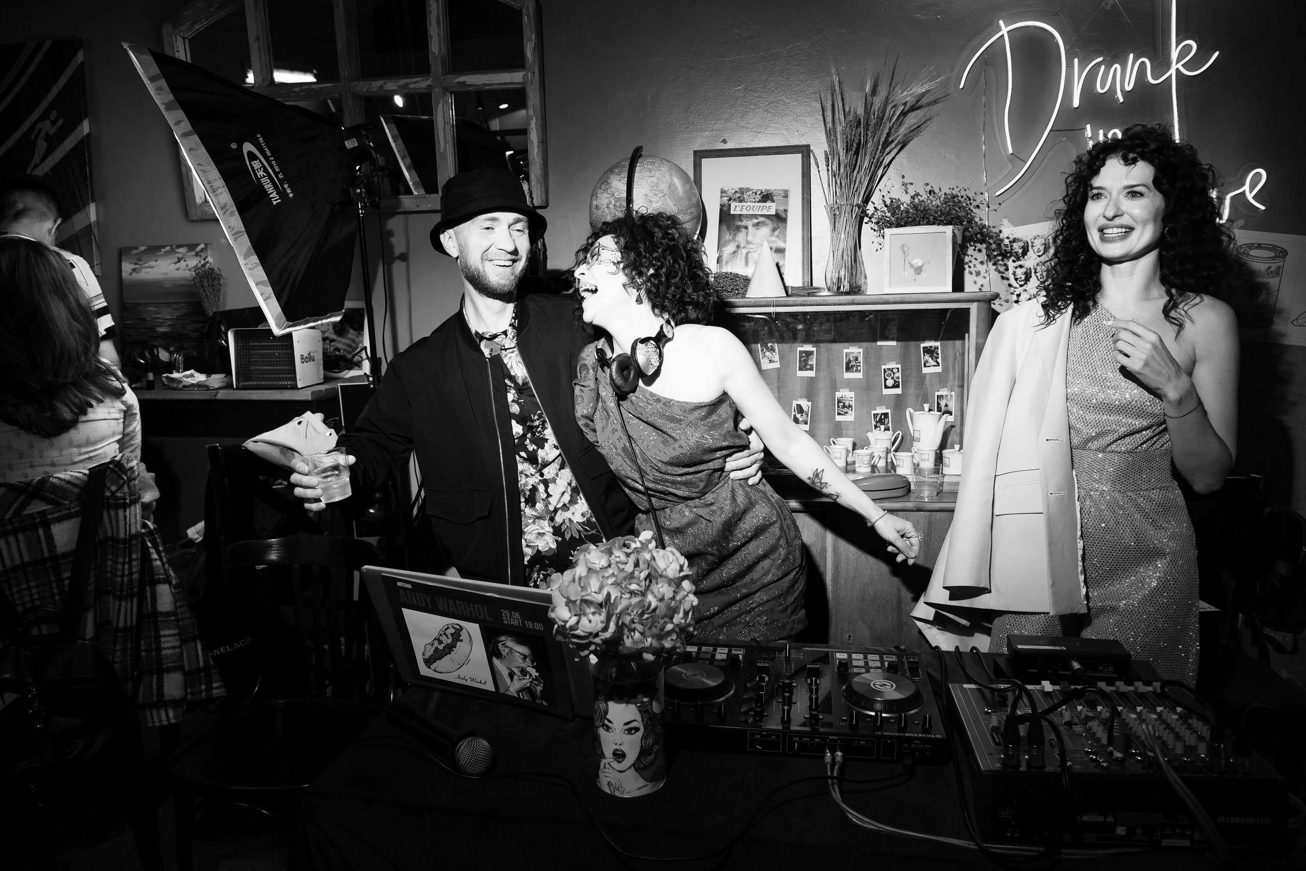 2022-06-29 Лекция Марии Барковой (Энди Уорхол). Фотограф Денис Лесковский (Тюмень)