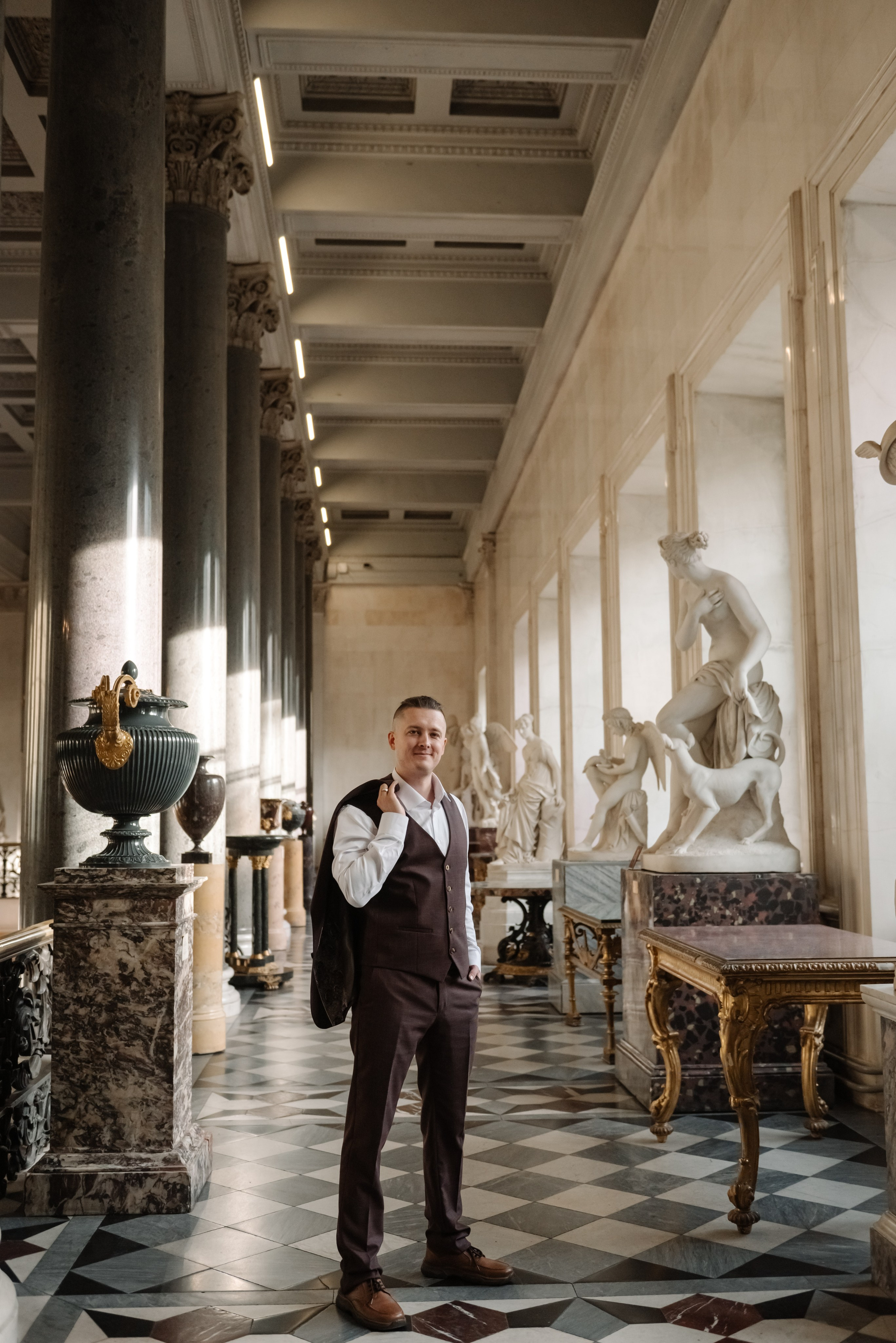 В залах лучшего музея. Свадебный и сеейный фотограф в Санкт-Петербурге Елена Худякова