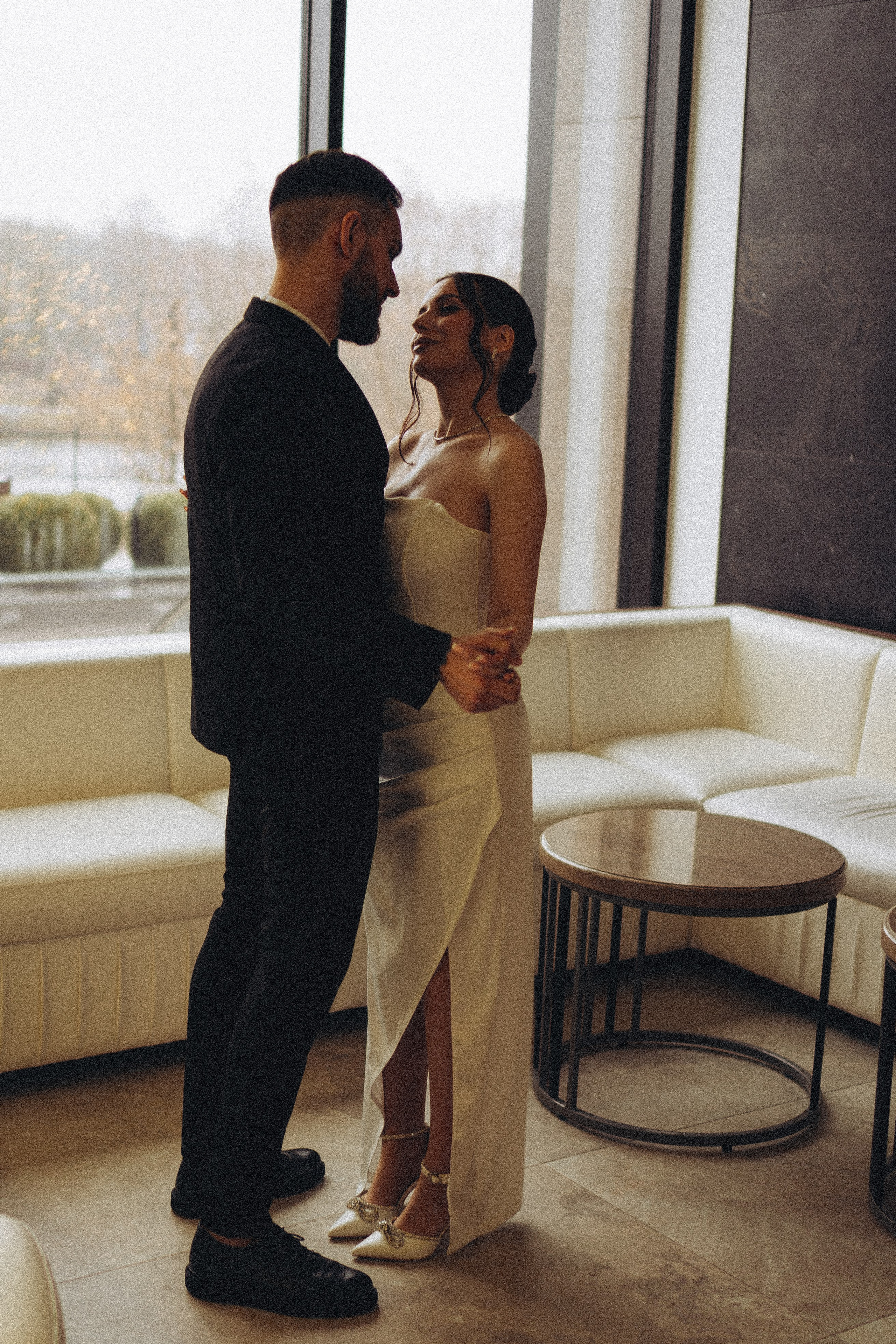 СВАДЕБНАЯ СЬЕМКА СБОРОВ ЖЕНИХА И НЕВЕСТЫ В ОТЕЛЕ И ТАКЖЕ ФОТОСЕССИИЯ В ОТЕЛЕЕ МЕГАПОЛИС БРЯНСК. Профессиональный фотограф, Санкт-Петербург — Виктория Богомолова