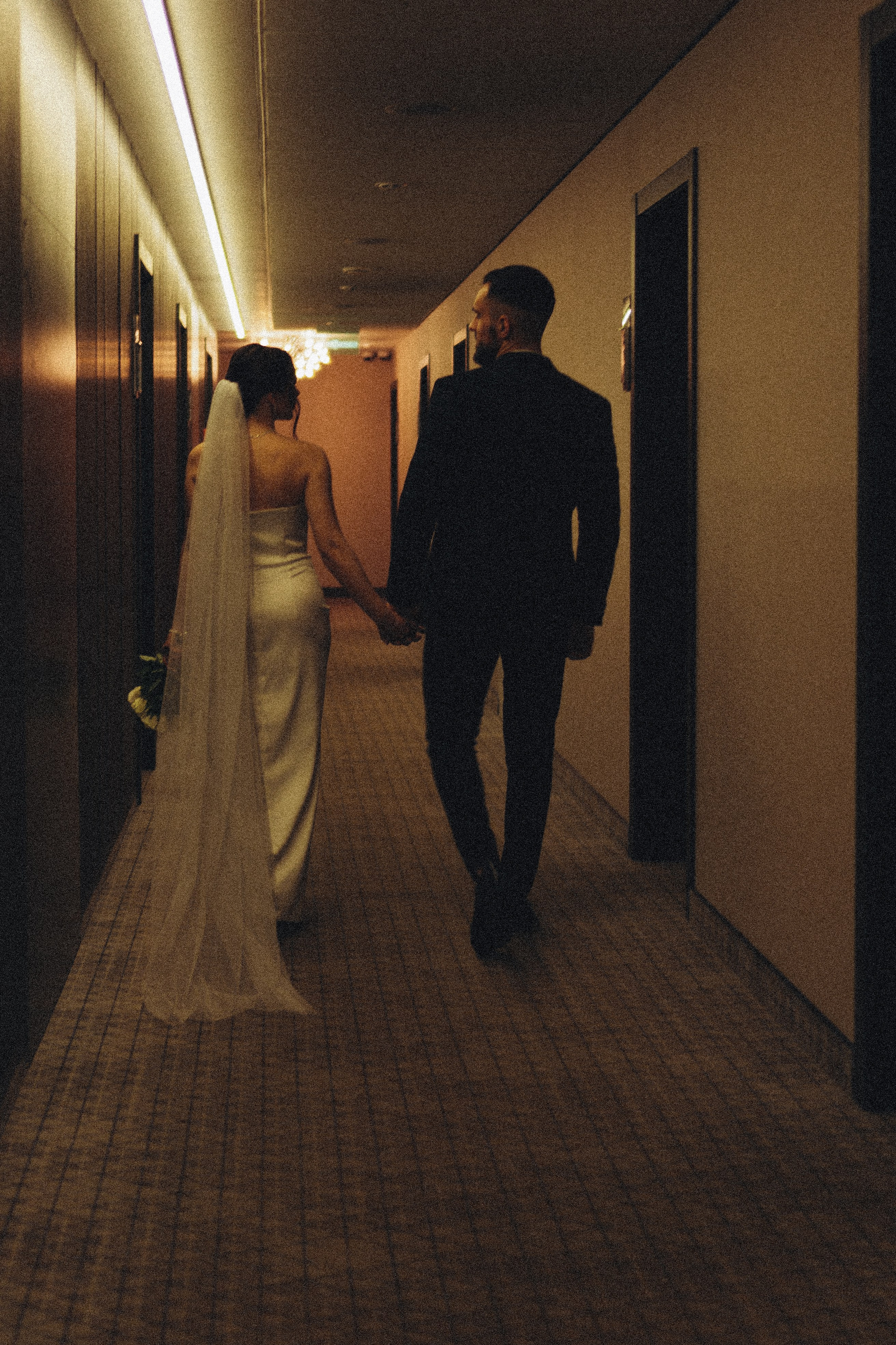 СВАДЕБНАЯ СЬЕМКА СБОРОВ ЖЕНИХА И НЕВЕСТЫ В ОТЕЛЕ И ТАКЖЕ ФОТОСЕССИИЯ В ОТЕЛЕЕ МЕГАПОЛИС БРЯНСК. Профессиональный фотограф, Санкт-Петербург — Виктория Богомолова