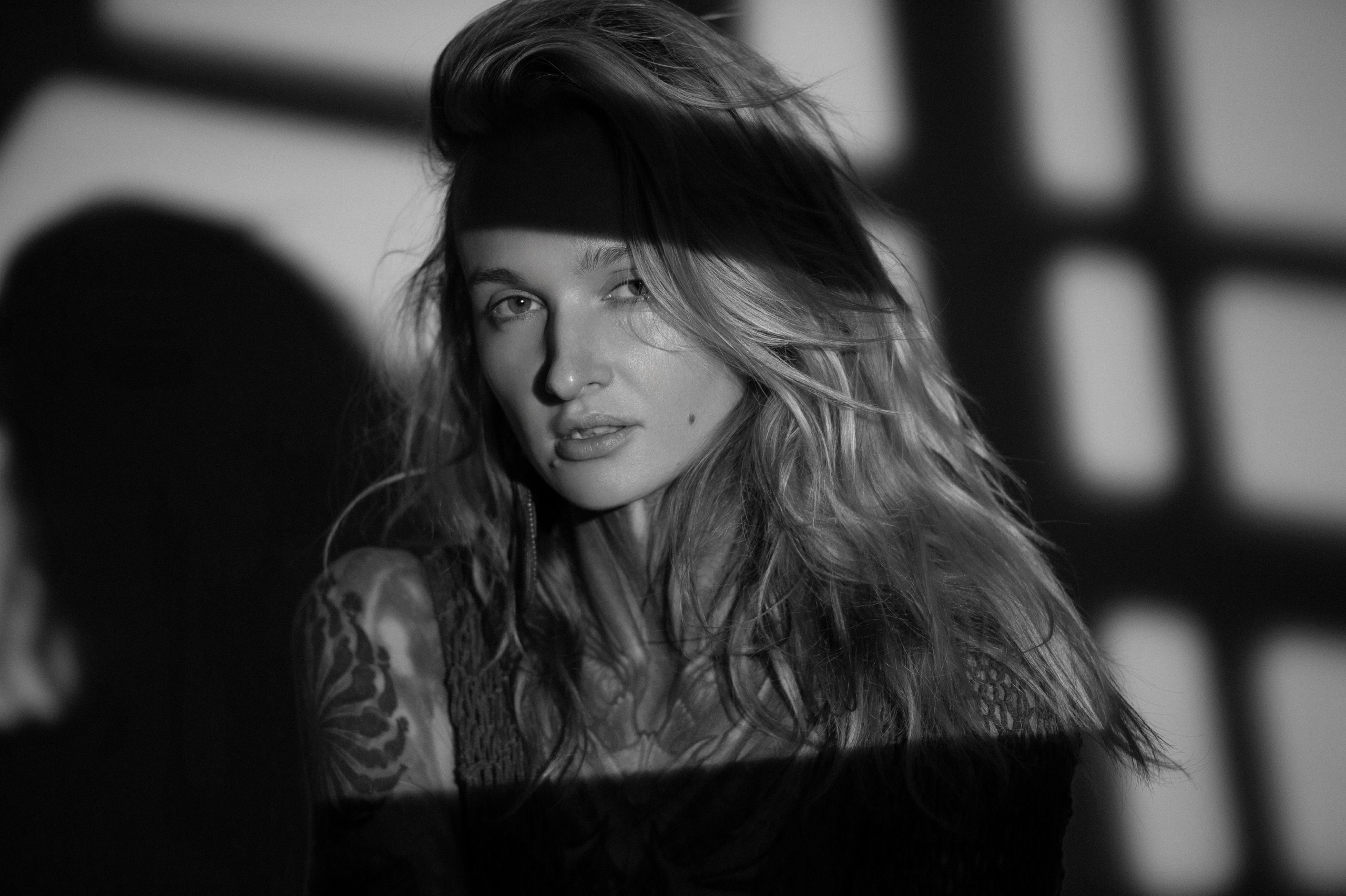 Фотосессия в стиле минимализм. Александр Mr.Brass — фотографирую женский портрет в Москве