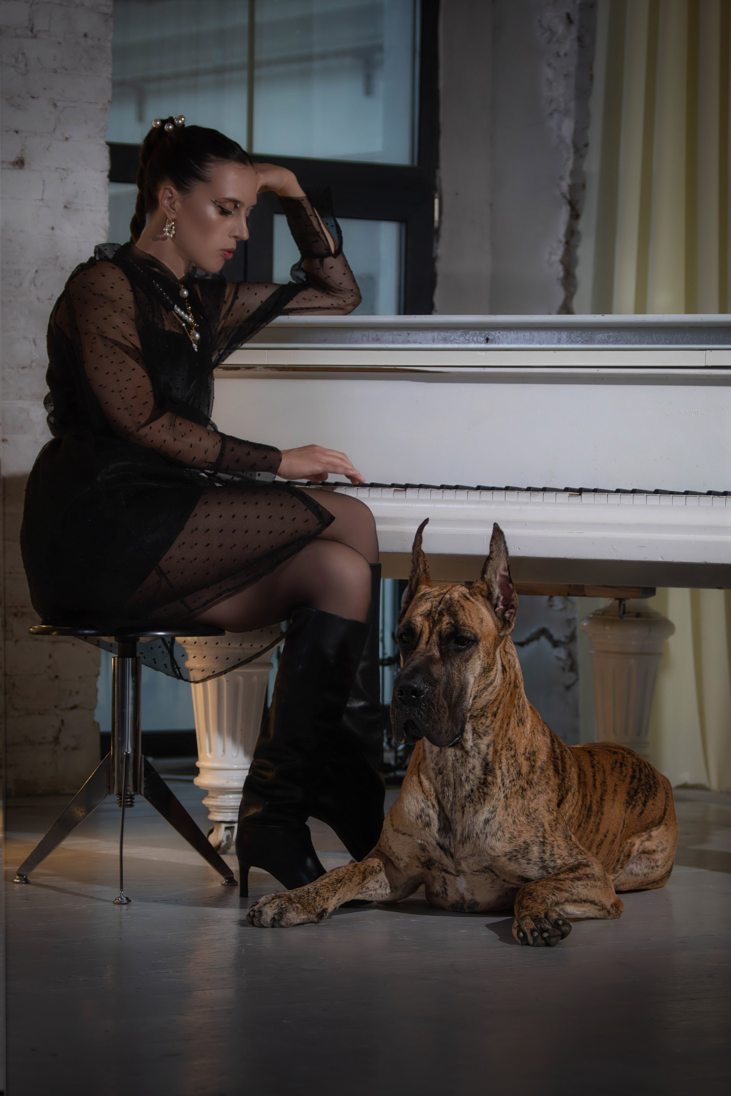 Анна и немецкий дог Honney Highlight. Фотограф анималист — Тула, Москва