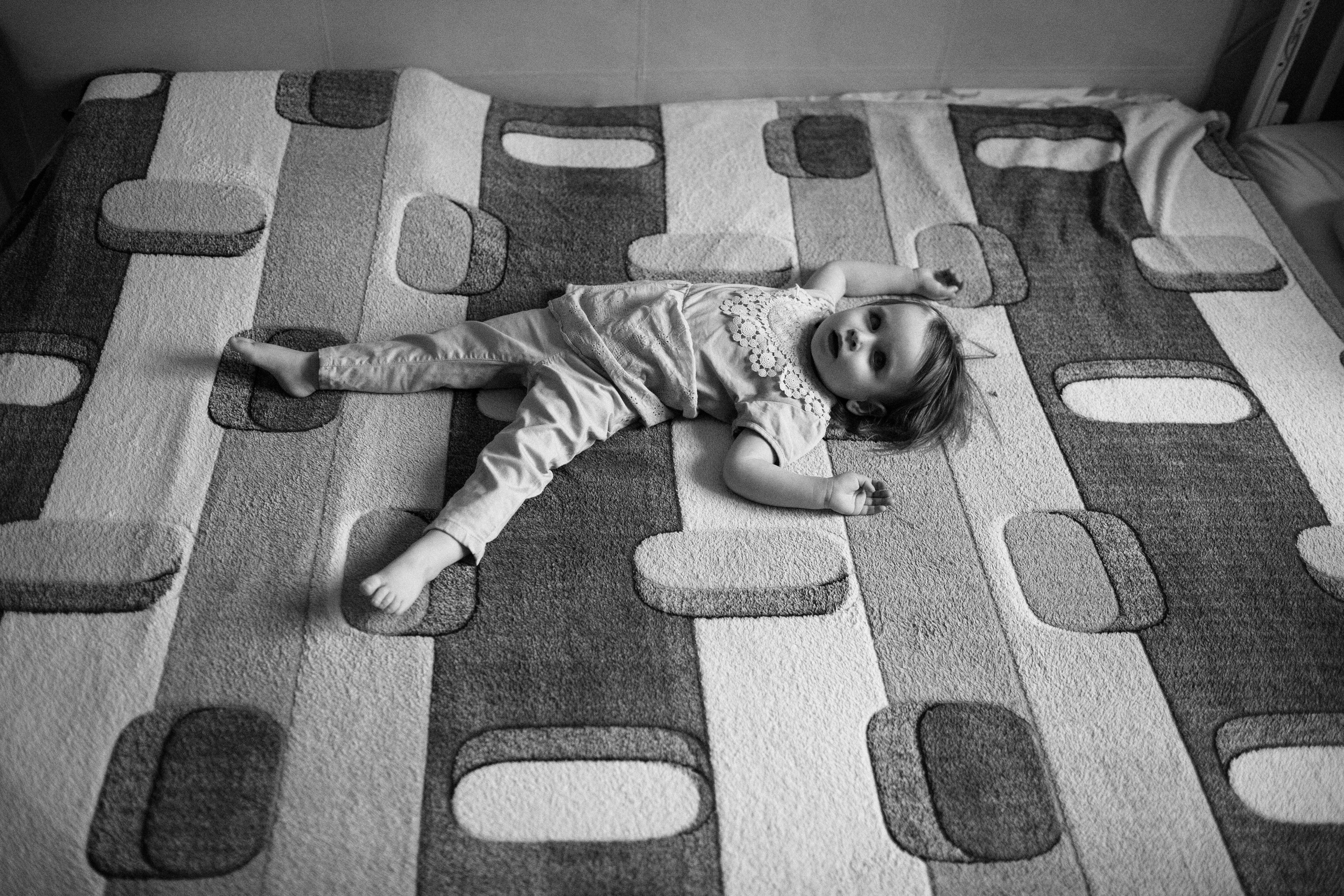 Мотылёк летит на свет | Такие Дела