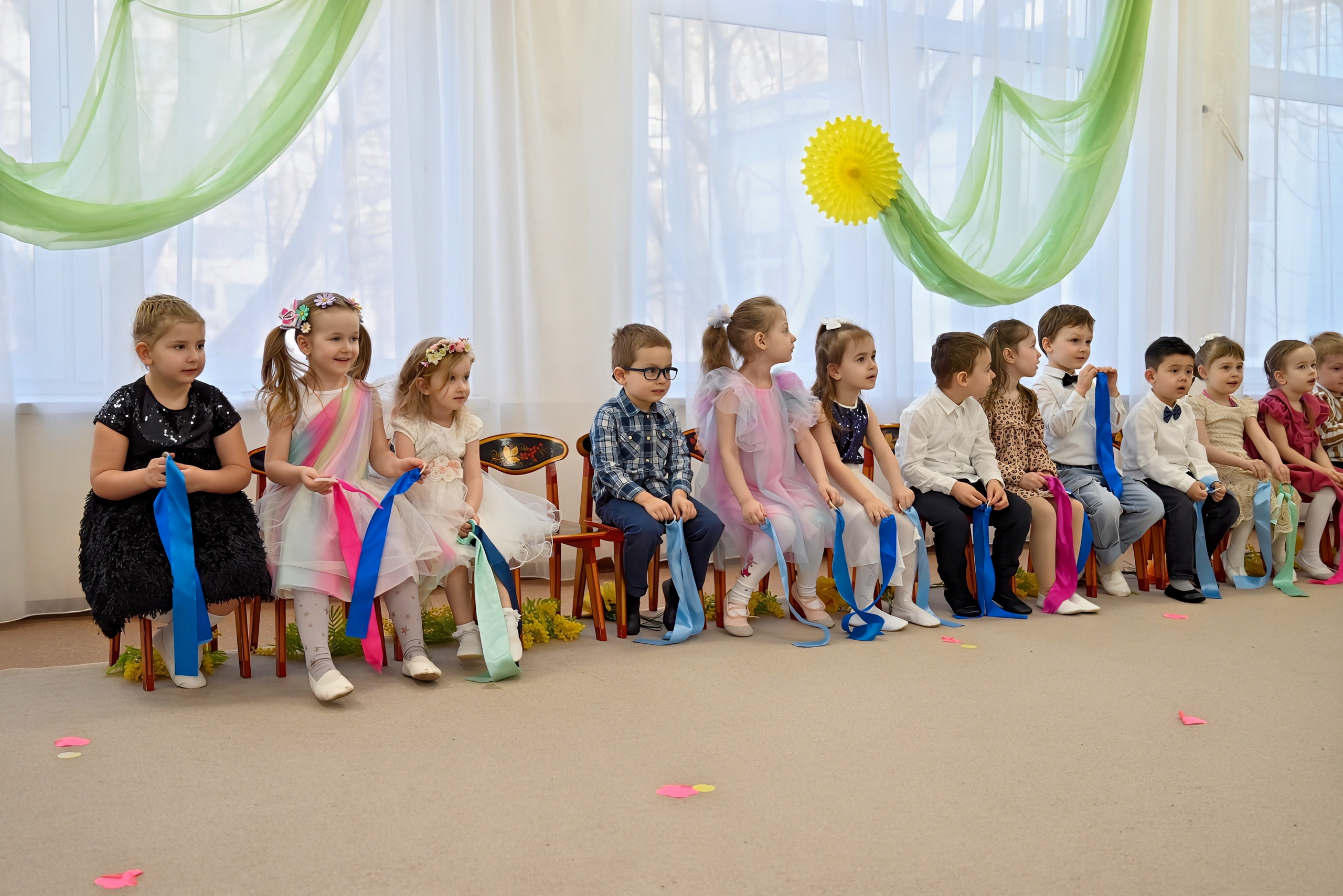 Праздник в группе «Дружная семейка». Семейный и детский фотограф Москва