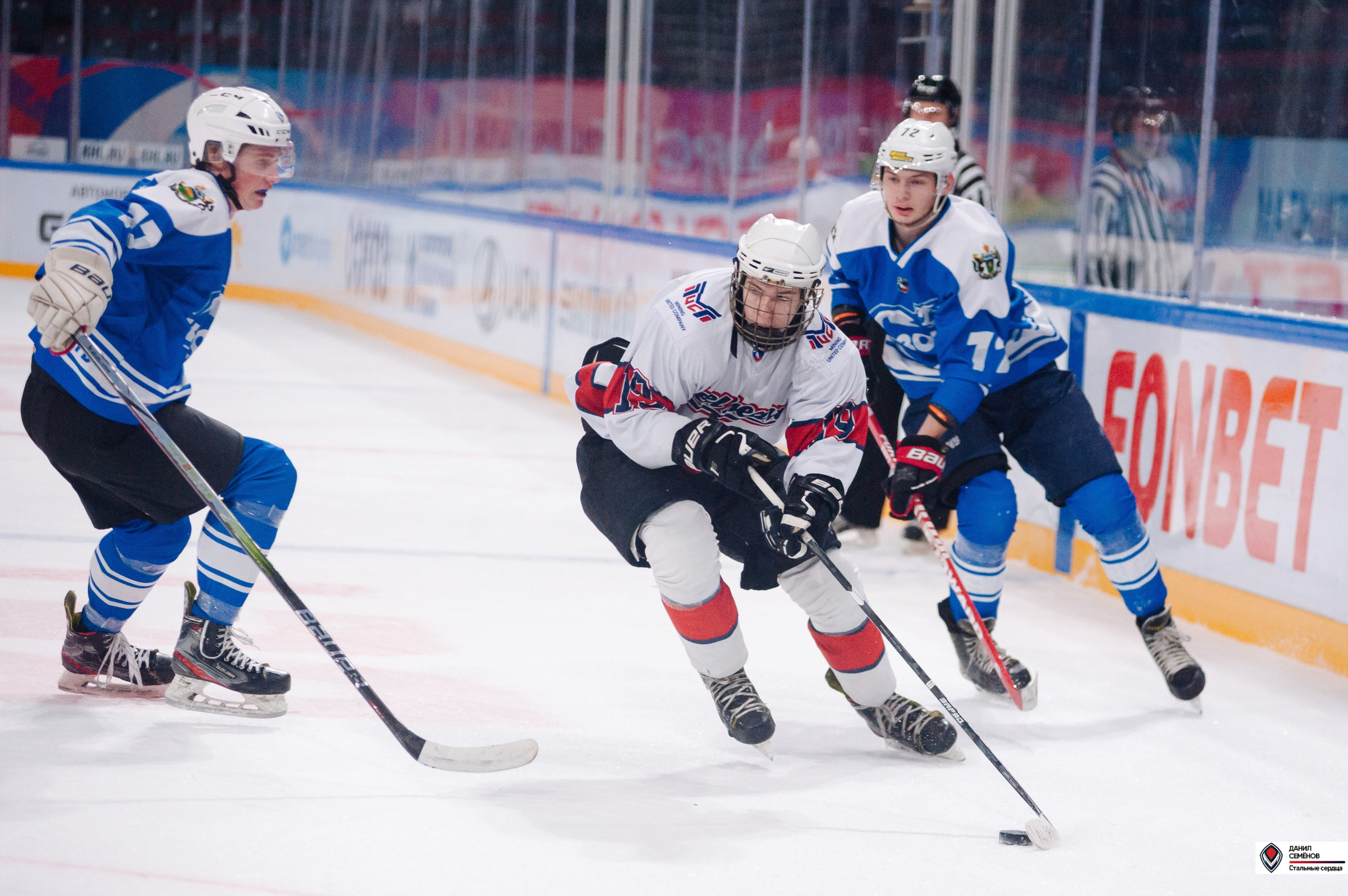 Чемпионат СХЛ. Стальные сердца — Газовик. Фотограф Магнитогорск Данил Семенов
