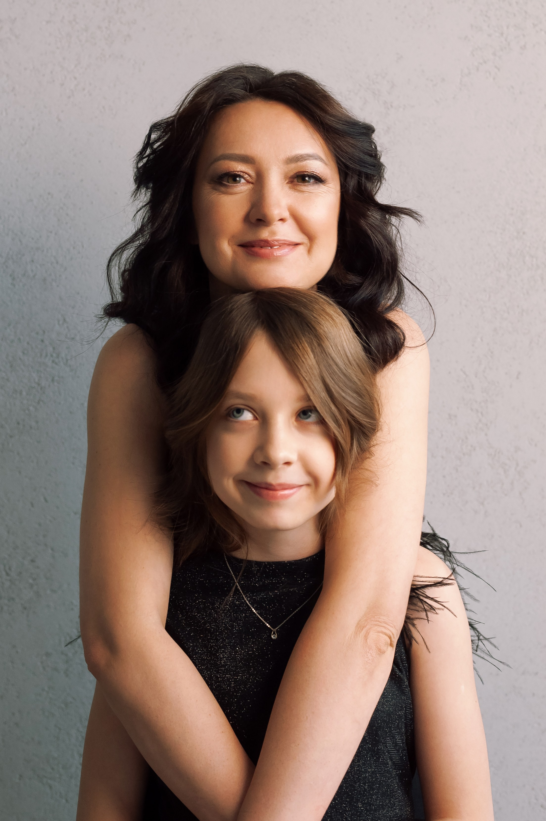 Алсу+Даша, Новый Год в студии. Фотограф в Екатеринбурге Артём Зайнетдинов