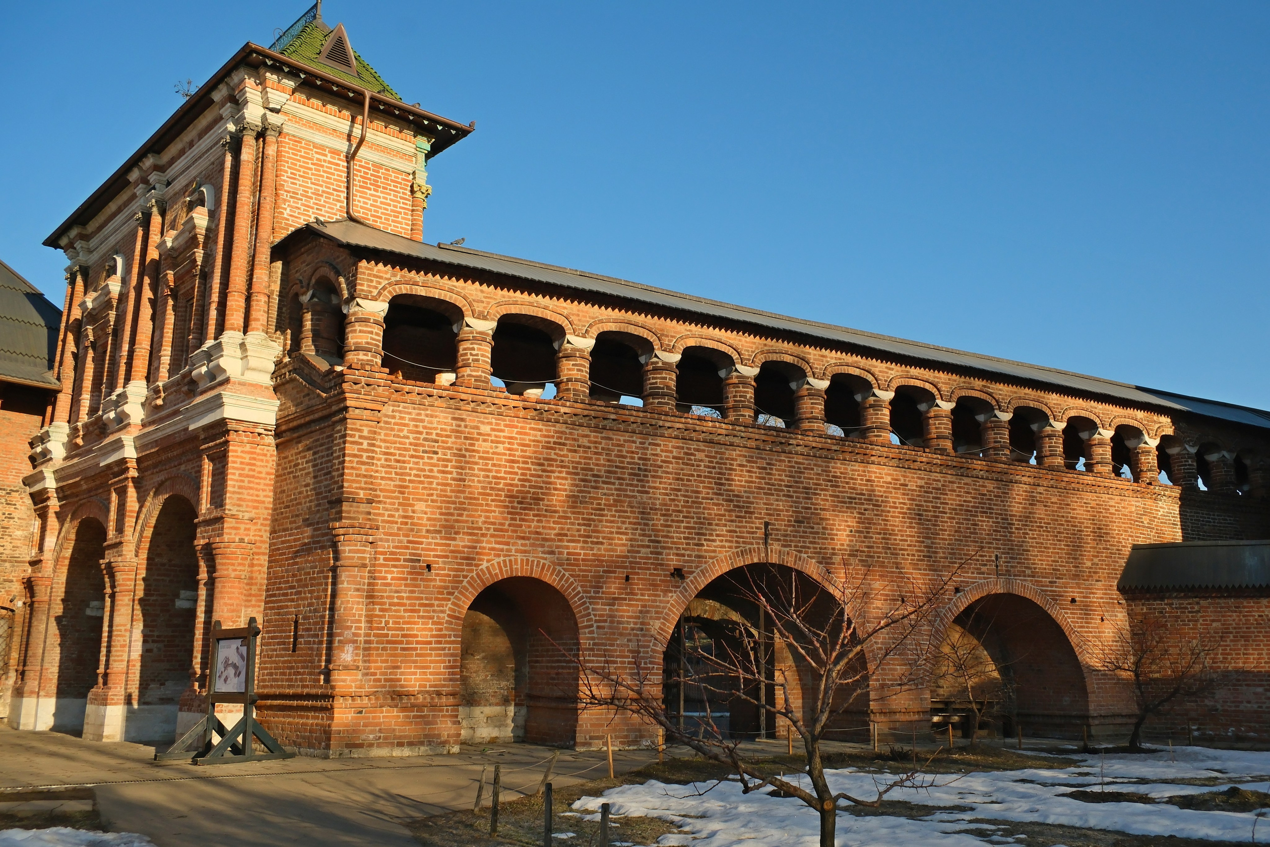 Улица, люди, жизнь…