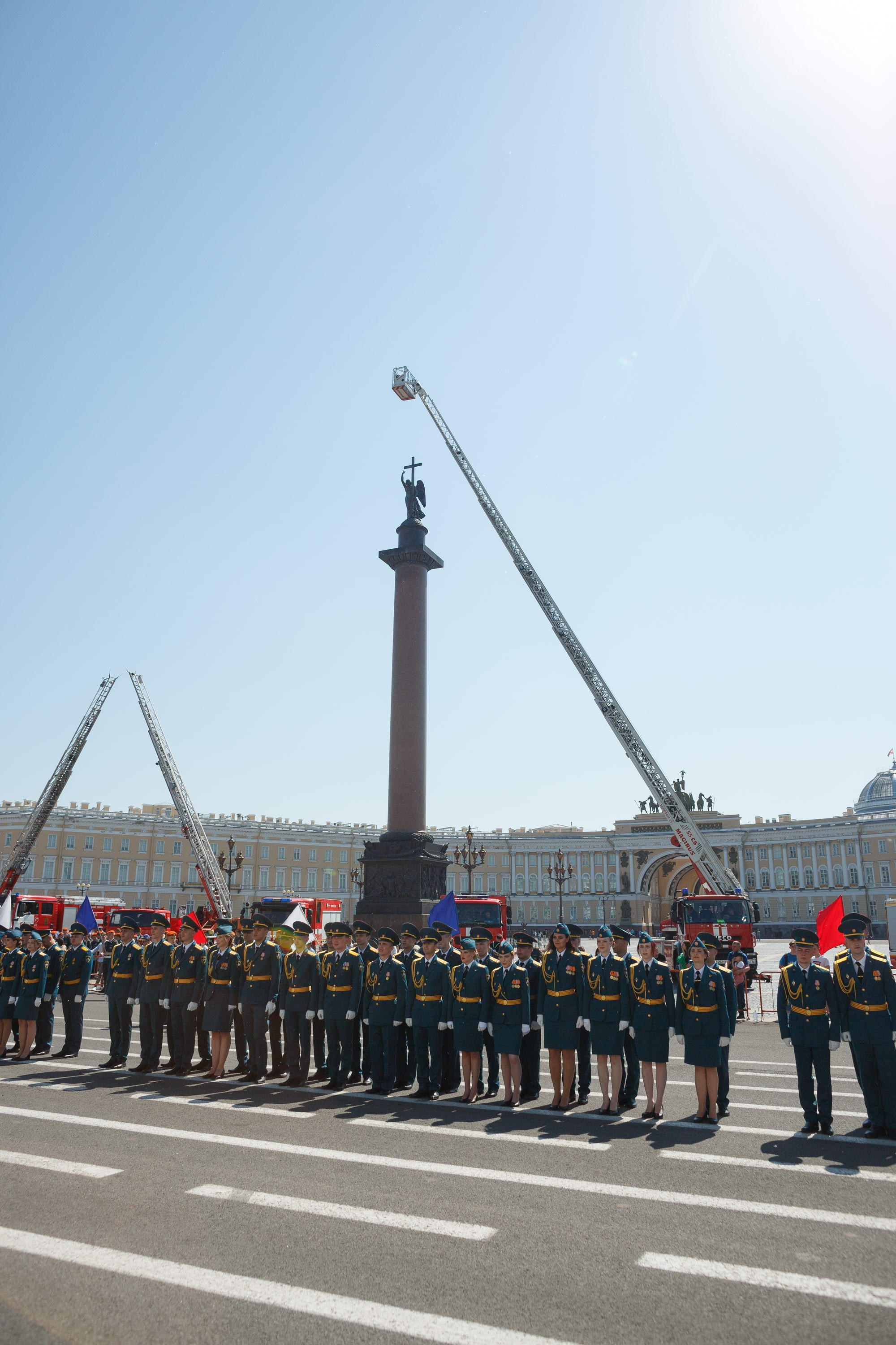 Выпуск офицеров СПб УГПС МЧС России. Свадебный фотограф Игорь Брундасов 8PHOTO на свадьбу венчание загс СПб