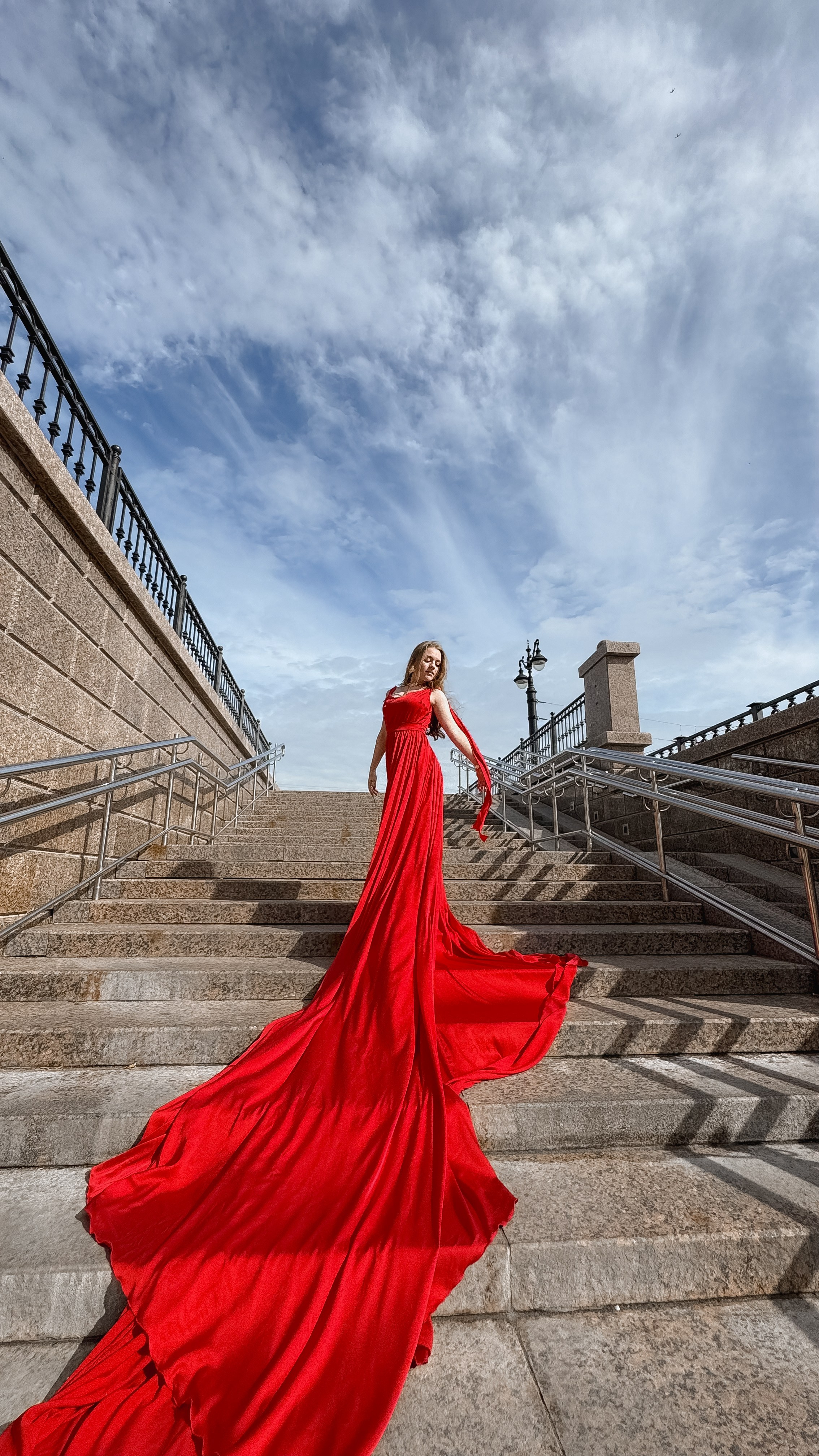 Летящие платья. Мобильный фотограф в Омске