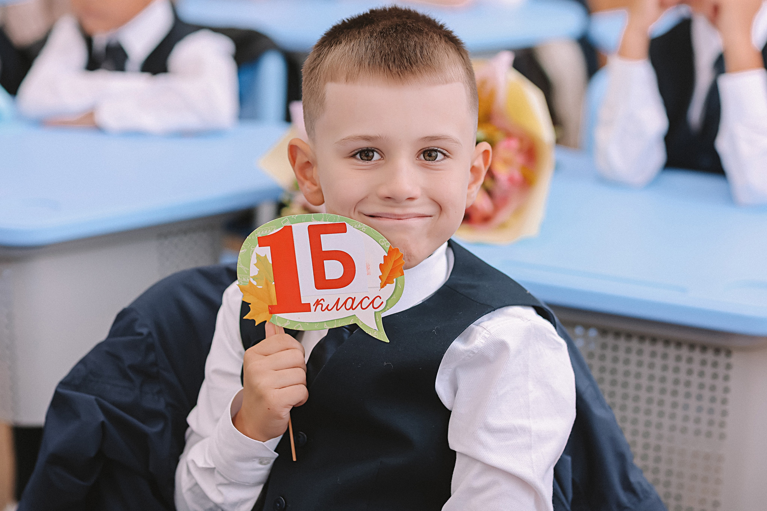 1 сентября линейка+кл час+портреты. Семейный фотограф Тюмень, фотограф на роды Салмина Мария