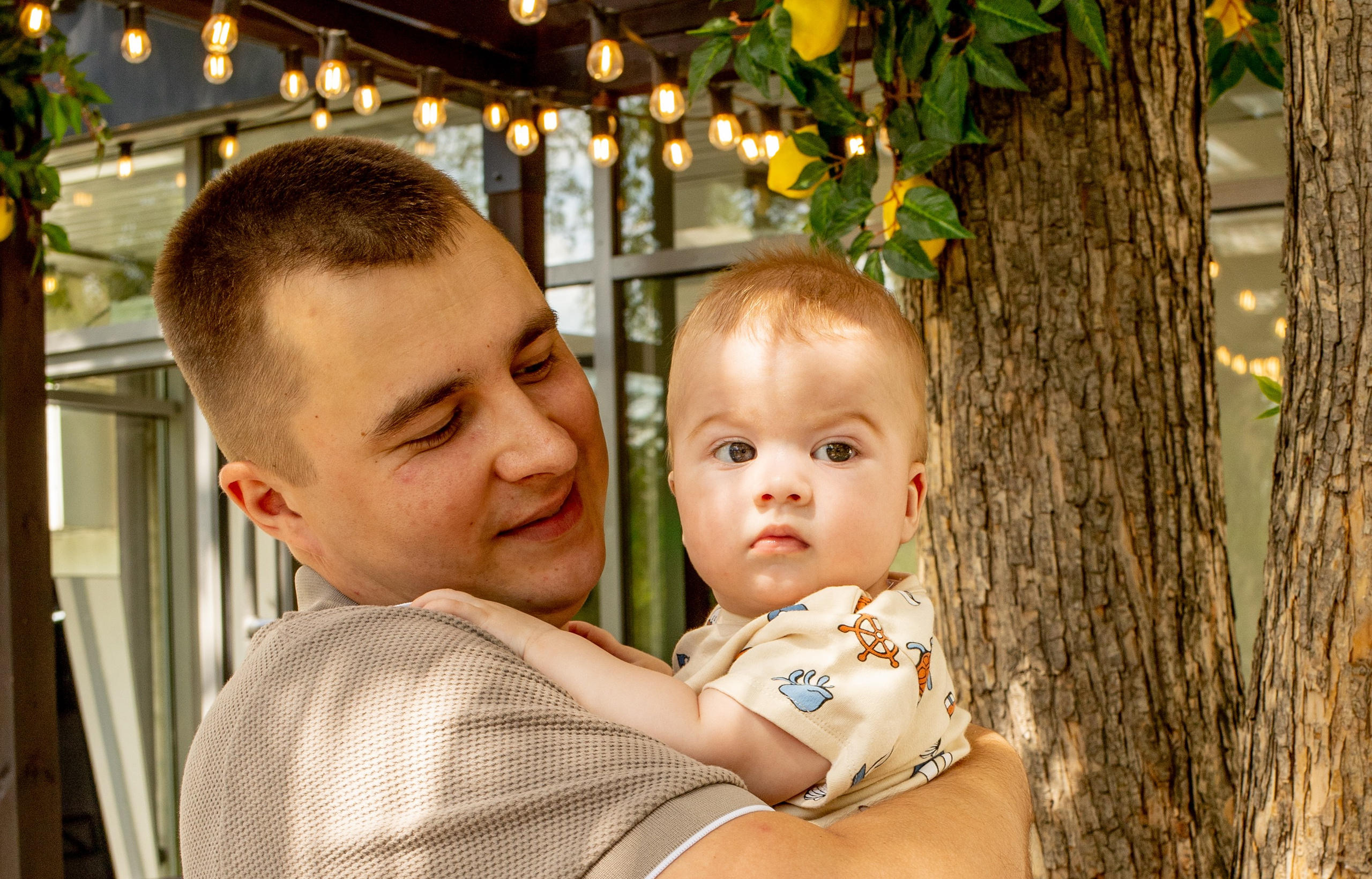 Фотосессия в кафе. Фотограф новорожденных в Екатеринбурге