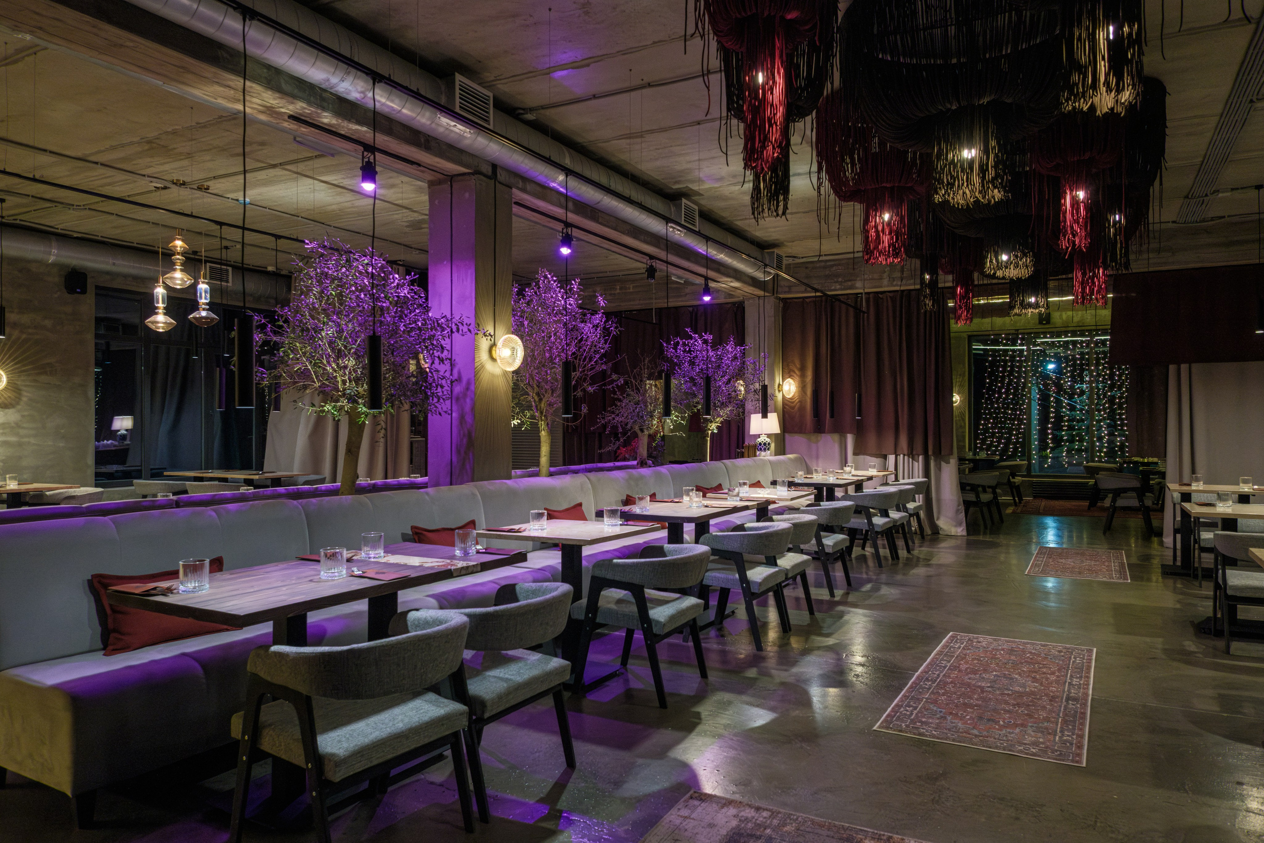 Ресторан «КОВЁР» Тырныауз. Фотограф на Эльбрусе • Роман Шатхин