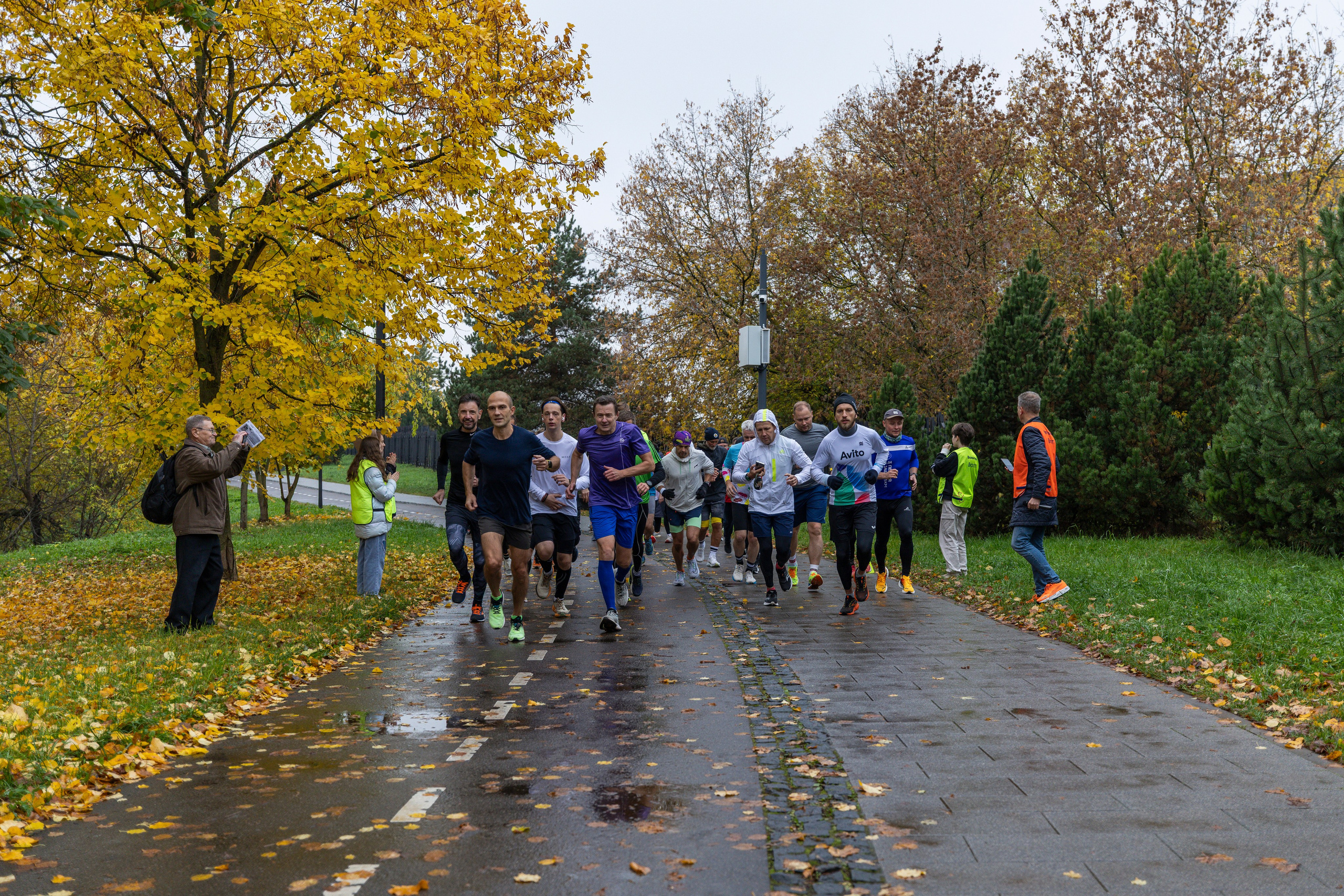 5 вёрст в Митино, 11.10.25. Фотограф Сергей Ловкий